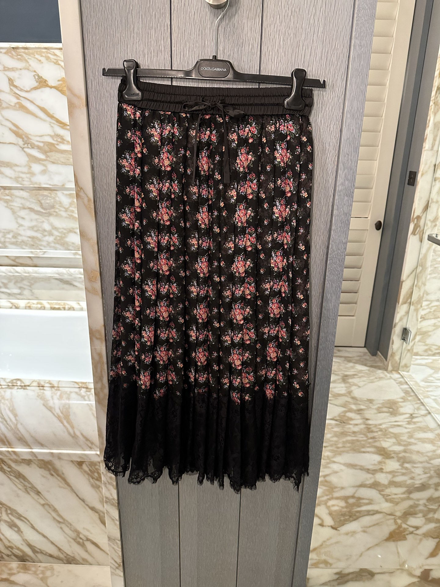 NO:835334,26 spring and summer new silk printed patchwork lace skirt!  The memory is also made of silk fabric!  Shipping within three days 36-38-40-42,,skirts,real silk,1986090926春夏新款真丝印花拼接蕾丝半裙！内存也是真丝面料的！三天出货36-38-40-42,,skirts,real silk,,Women's clothing
