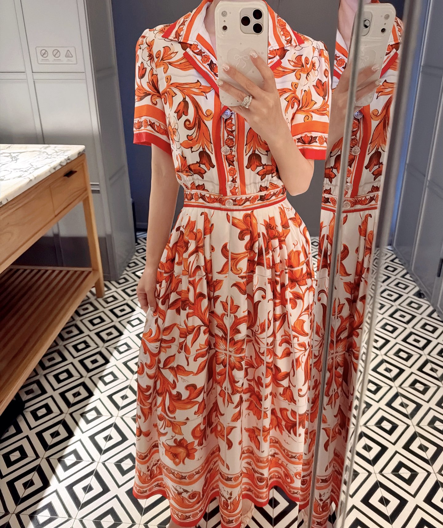 NO:905786,The new spring and summer 26 red ceramic glaze series dresses are scheduled to be shipped on the 10th!  All silk fabric 36-38-40-42,,skirts,real silk,1986090926春夏新款红色陶釉系列连衣裙排单10号出货！全真丝面料 36-38-40-42,,skirts,real silk,,Women's clothing