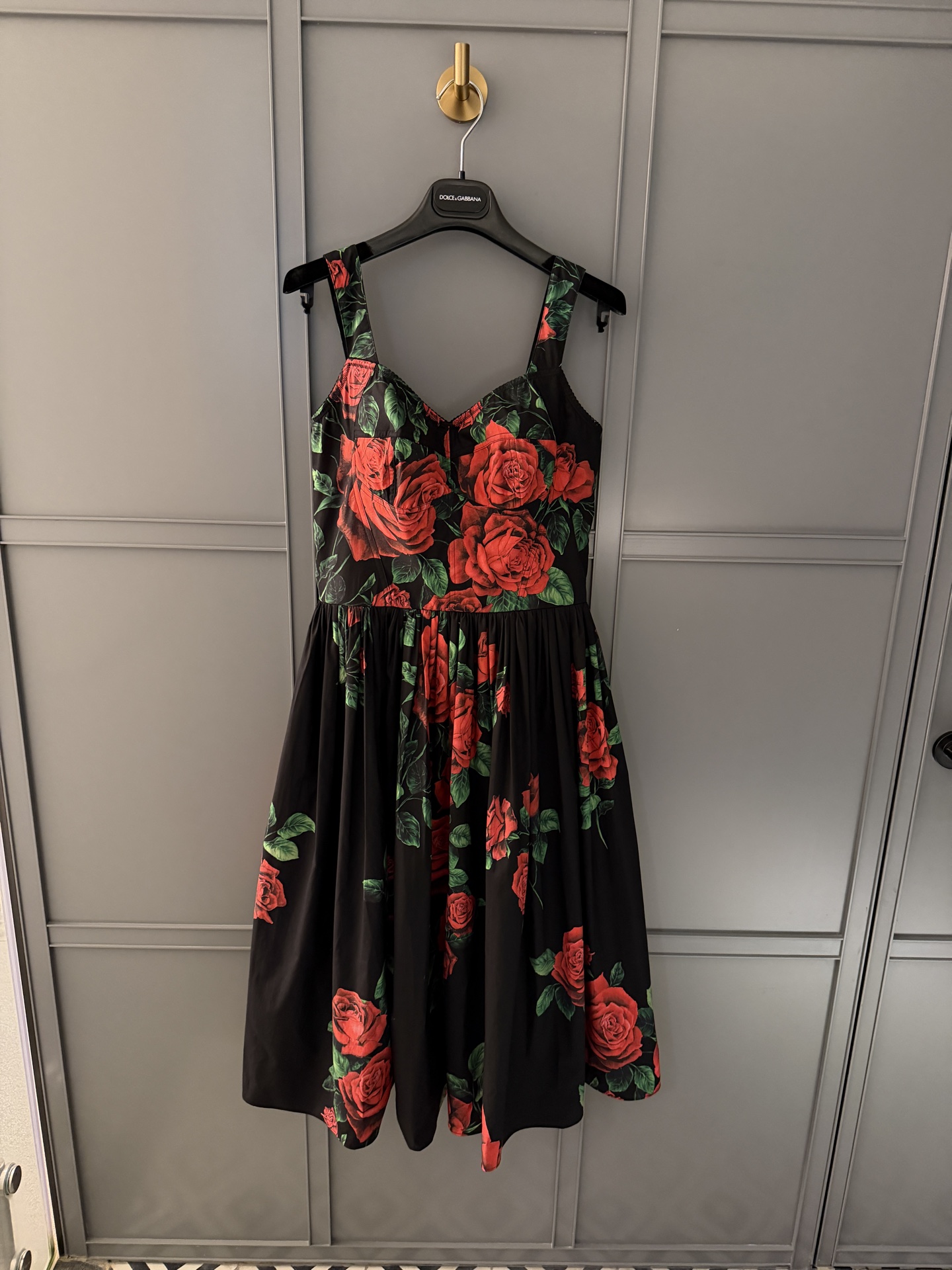 Повседневное платье с принтом роз Dolce & Gabbana