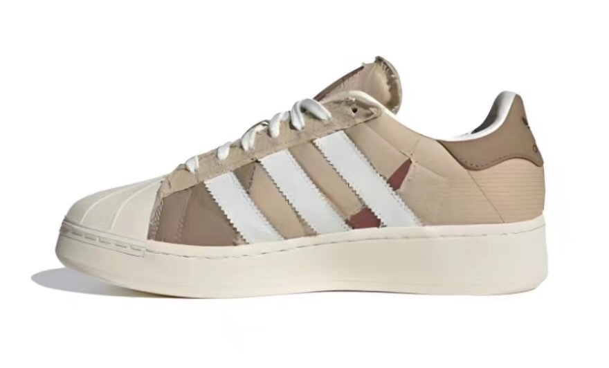 顶级纯原 市售最高版本🔥 🈴️集💰170
厚底头层 Adidas Originals Superstar XLG 松糕贝壳头板鞋 原楦原纸版数据开发版型 外置耐磨防滑鞋底组合扇贝防踢头盖片  
尺码：35-45