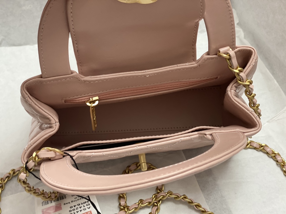 AS4416 Chanel 23K kelly 凯莉 23k秋冬走秀爆款来袭 不仅衣服 包包也很多设计非常赞的款式,但是,我要说的是包包 7
