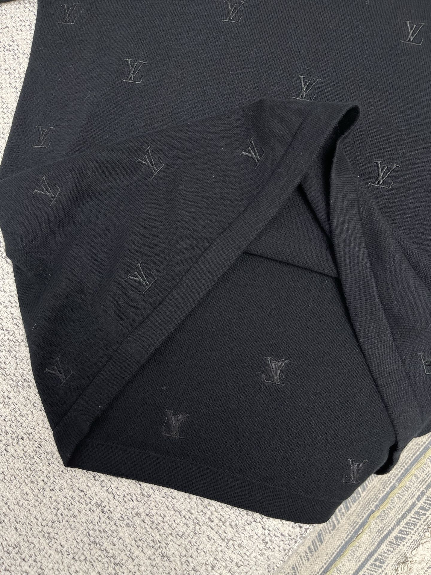 루이비통 25SS 남성 반팔 131759 Louis Vuitton T Shirt 썸네일 이미지
