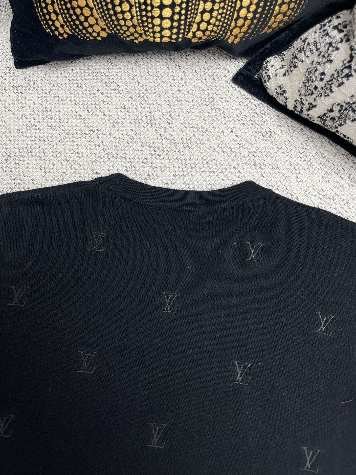 루이비통 25SS 남성 반팔 131759 Louis Vuitton T Shirt 썸네일 이미지