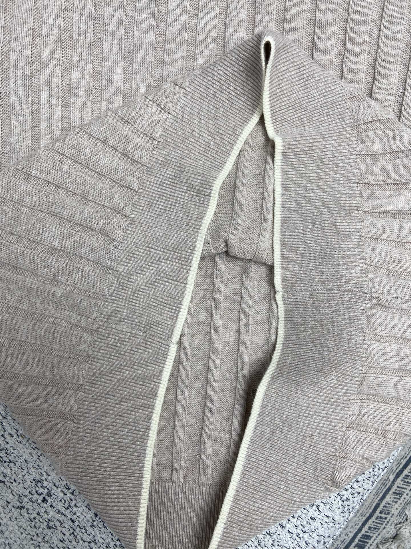 브루넬로쿠치넬리 25SS 남성 반팔 131756 Brunello Cucinelli T Shirt 썸네일 이미지