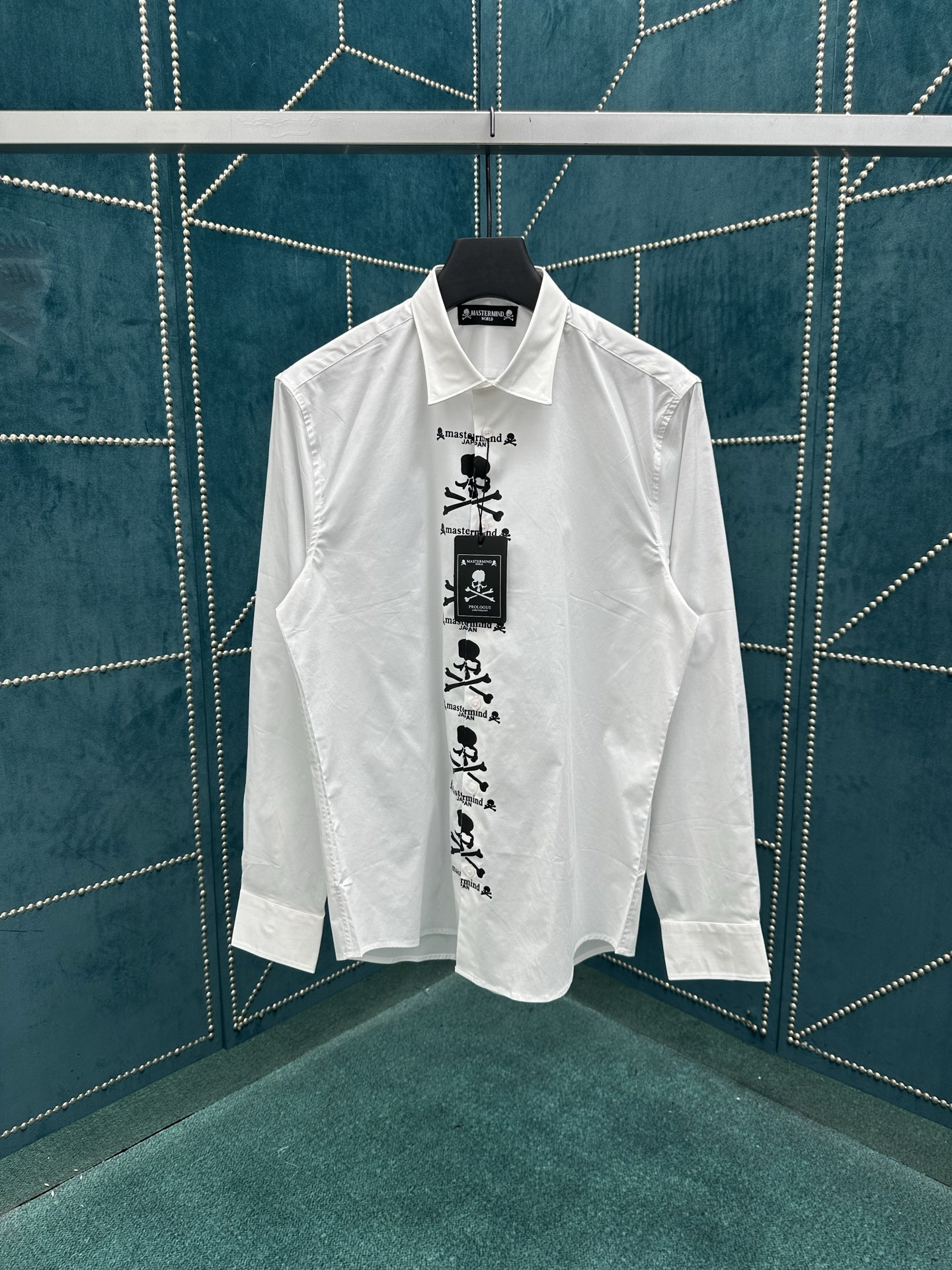 NO:162839,Skull 25ss new letter print LOGO men's casual lapel shirt long-sleeved shirt, high-end version!  S.M.L.XL.XXL.,shirts,alexander wang19860909骷髅头25ss新款字母印花LOGO男士休闲翻领衬衫长袖衬衣,高版本！ 码数S.M.L.XL.XXL.,,shirts,alexander wang,Men's clothing