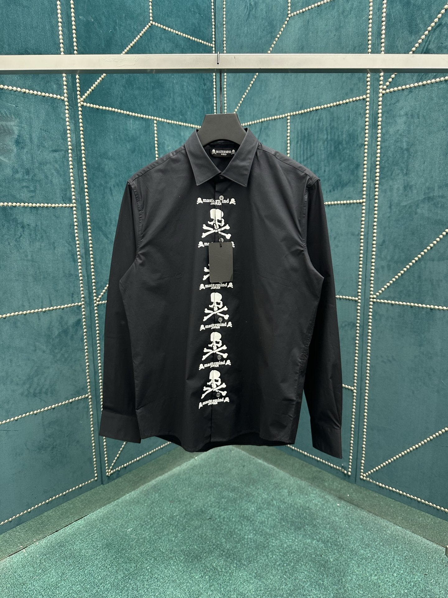 NO:161301,Skull 25ss new letter print LOGO men's casual lapel shirt long-sleeved shirt, high-end version!  S.M.L.XL.XXL.,shirts,alexander wang19860909骷髅头25ss新款字母印花LOGO男士休闲翻领衬衫长袖衬衣,高版本！ 码数S.M.L.XL.XXL.,,shirts,alexander wang,Men's clothing