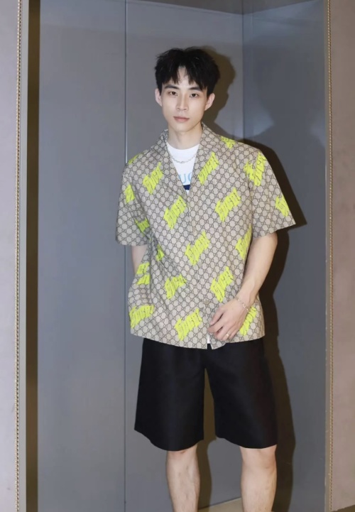Gucci 25SS Beige Cotton Shirt with All-Over Logo Print, Short Sleeves 1 Gucci 25SS Beige Cotton Shirt with All-Over Logo Print, Short Sleeves