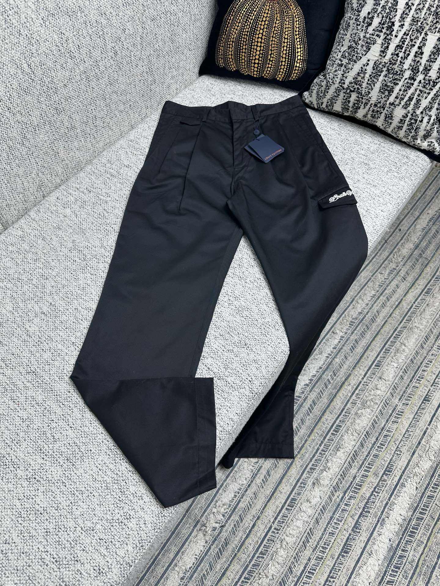 루이비통 25SS 남성 바지 131750 Louis Vuitton Pants