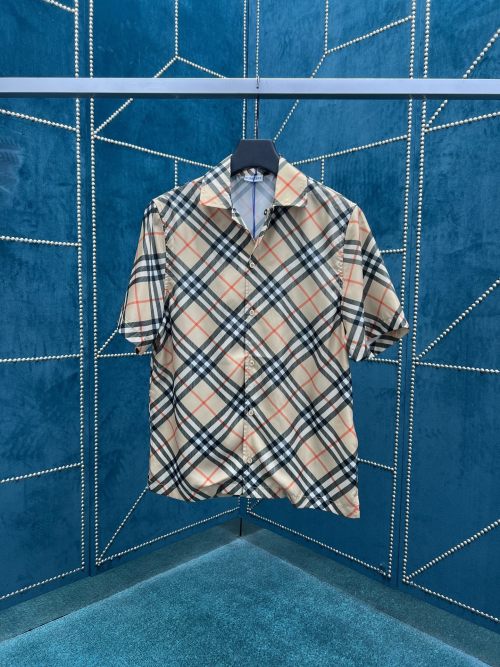 Burberry Classic Fit Beige Check Short Sleeve Shirt - Spring Summer 2025 1 Burberry Classic Fit Beige Check Short Sleeve Shirt - Spring Summer 2025