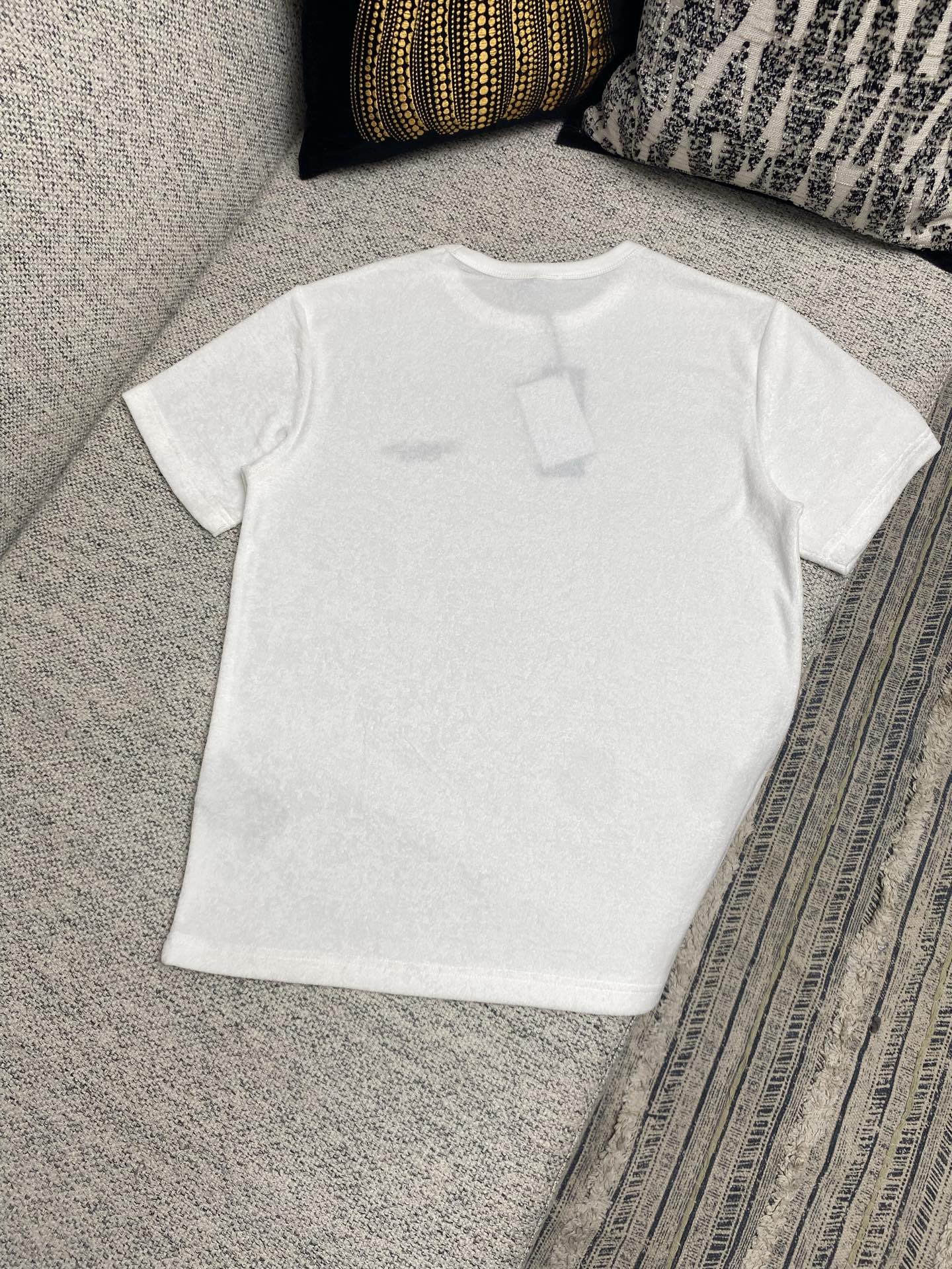  迪奥    25ss新款 Christian Dior Couture T 恤是二零二五秋季男装系列新