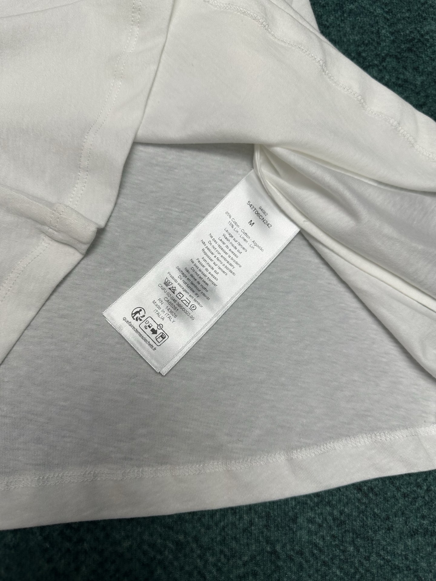 
迪奥        25ss新款城市限定棉麻混纺衫短袖，高版本，女款！
码数：S.M.L.