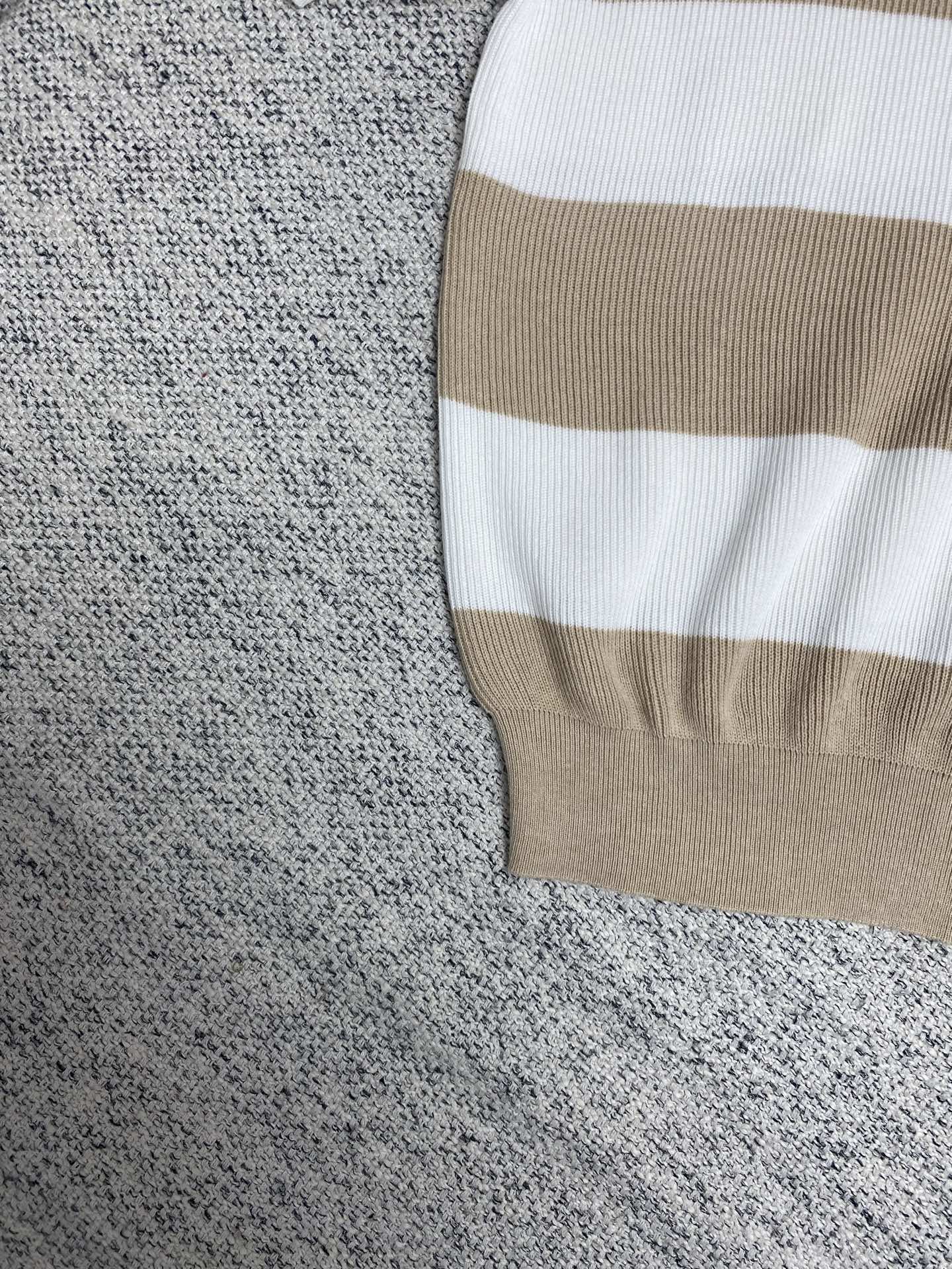  BC        25ss新款条纹印花针织短袖Polo衫 男款 米白色
码数：S.M.L.