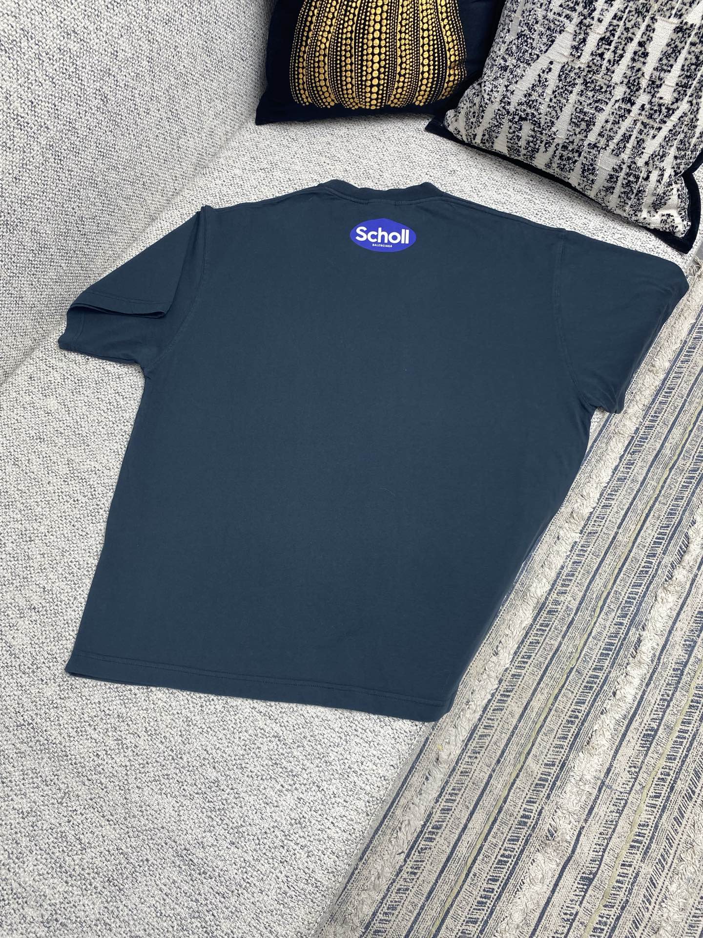  巴黎           25ss新款Balenciaga I Scholl男士褪色黑色平纹针织廓形T