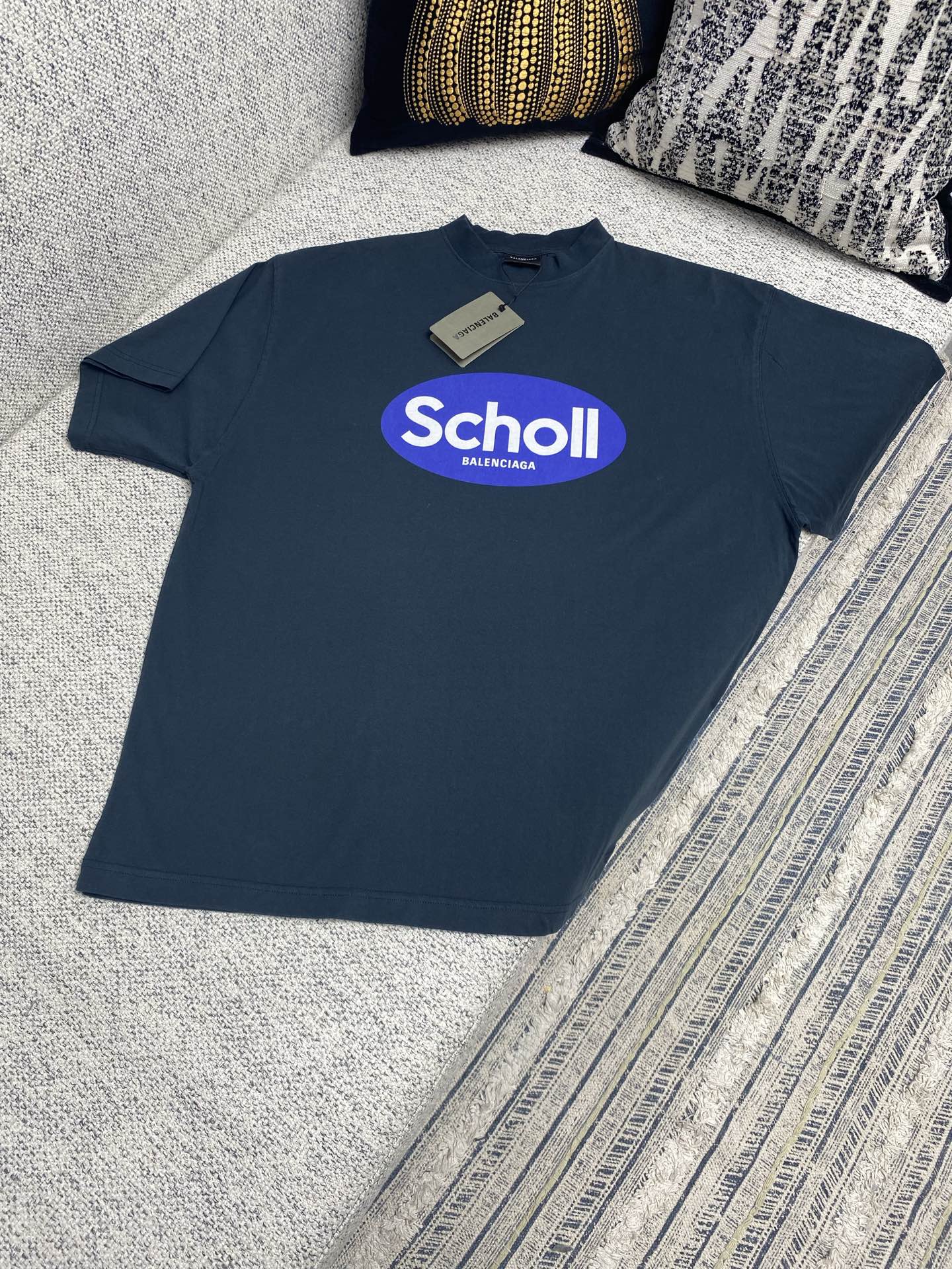  巴黎           25ss新款Balenciaga I Scholl男士褪色黑色平纹针织廓形T