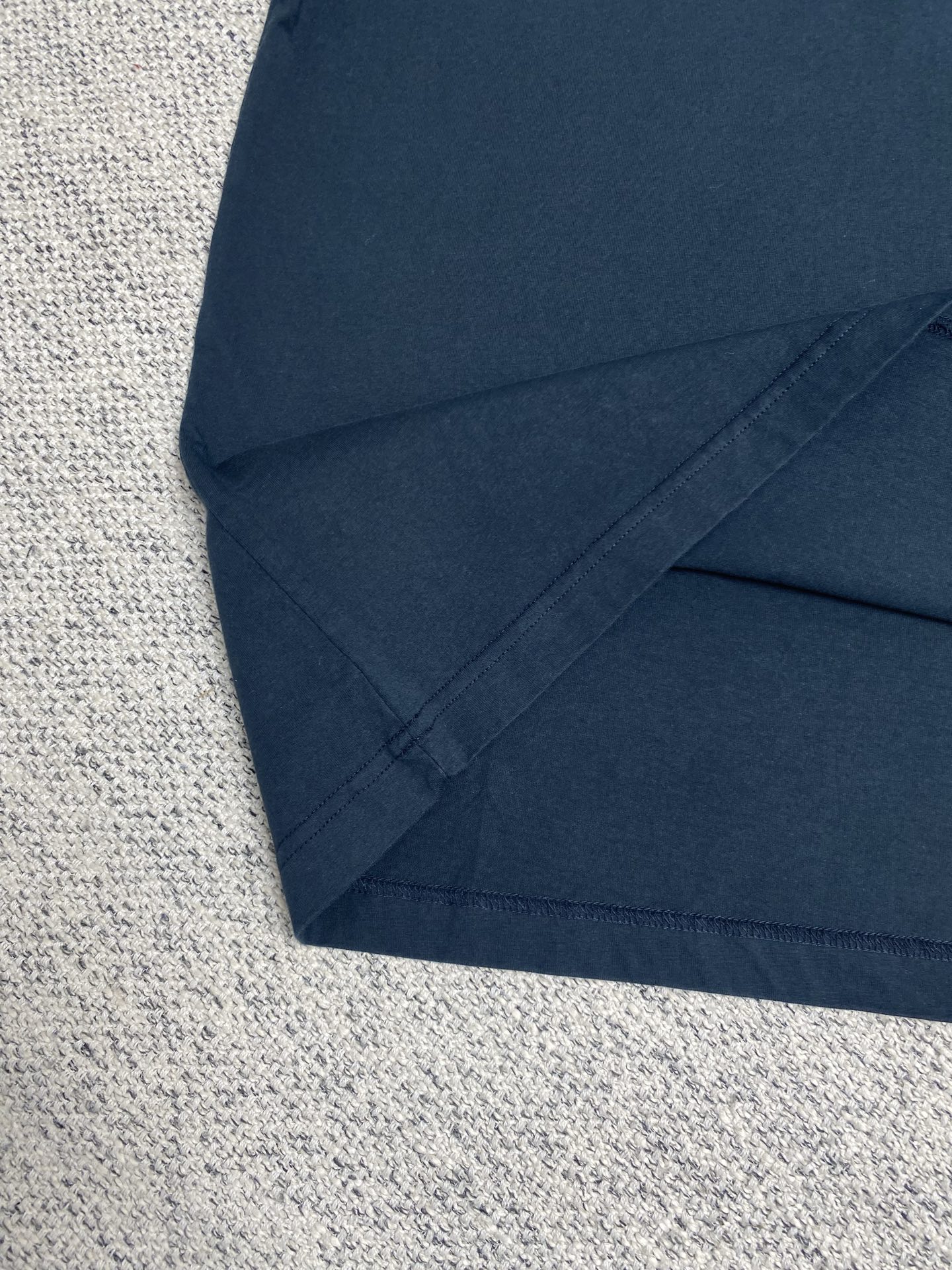  巴黎           25ss新款Balenciaga I Scholl男士褪色黑色平纹针织廓形T