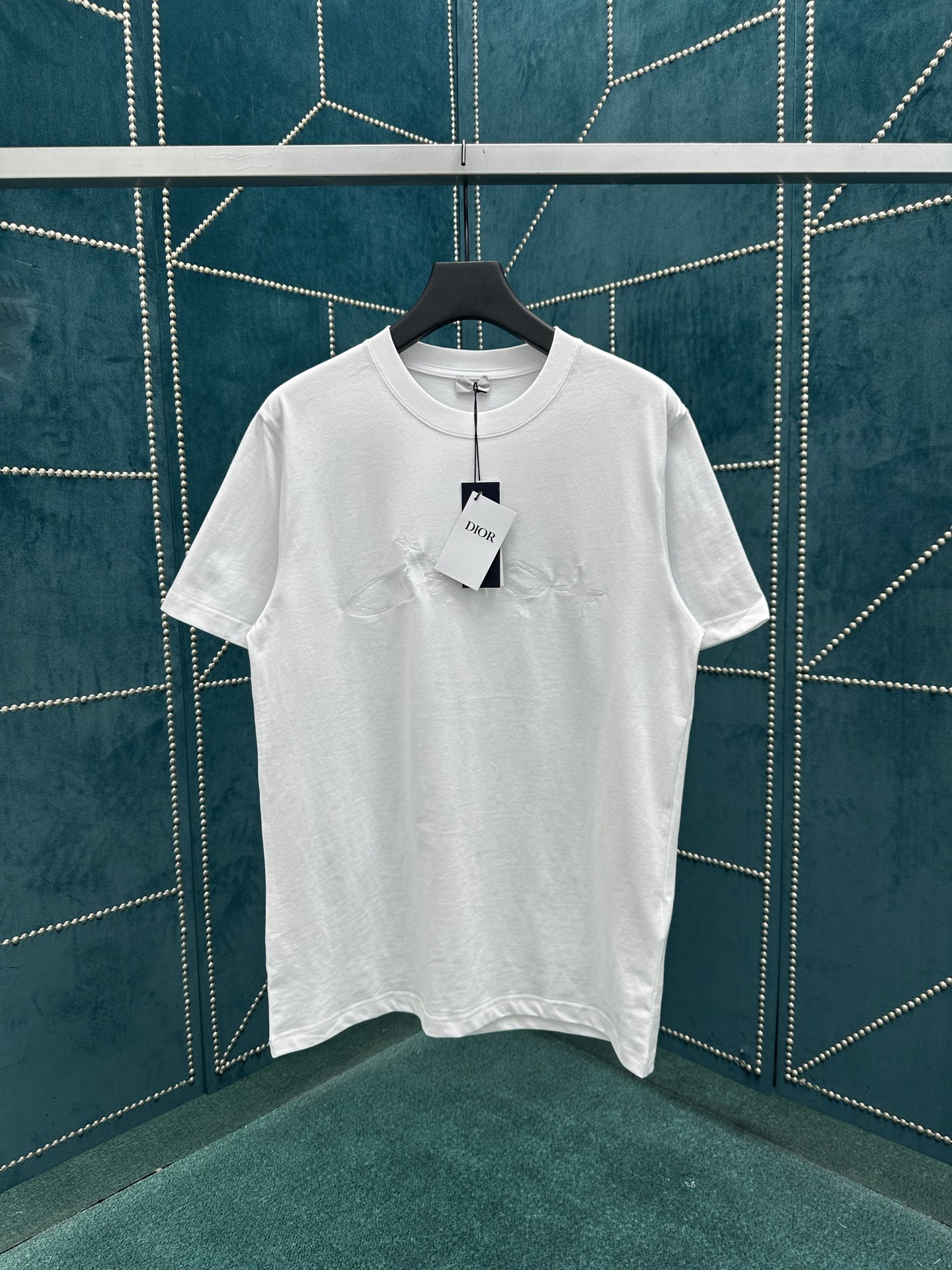 NO:457403,Dior 25ss new Lewis Hamilton collaboration series, cotton jersey embroidered short-sleeved loose T-shirt!  S.M.L.XL.,dior,T-shirt,tees,t-shirt,alexander wang19860909迪奥 25ss新款Lewis Hamilton合作系列,棉质平纹针织刺绣短袖宽松T恤！ 码数S.M.L.XL.,,dior,T-shirt,tees，t-shirt,alexander wang,Men's clothing