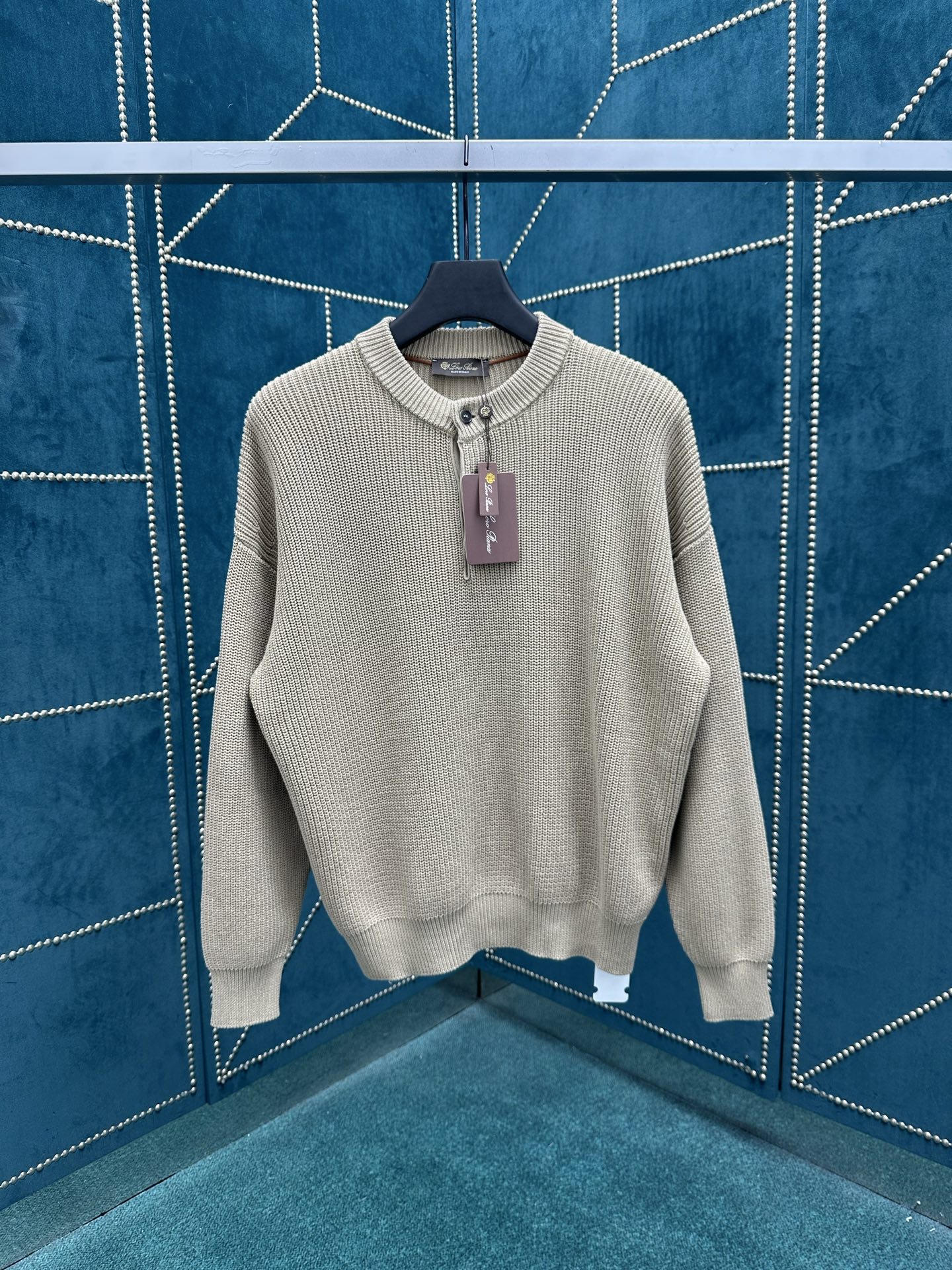 NO:465115,Lss new old money style Henry neck retro long-sleeved pullover casual knit sweater, same style for men and women, size S.M.L., loro piana, alexander wang19860909Lss新款老钱风亨利领复古长袖套头休闲针织衫 男女同款 码数S.M.L.,,loro piana,alexander wang,Men's clothing