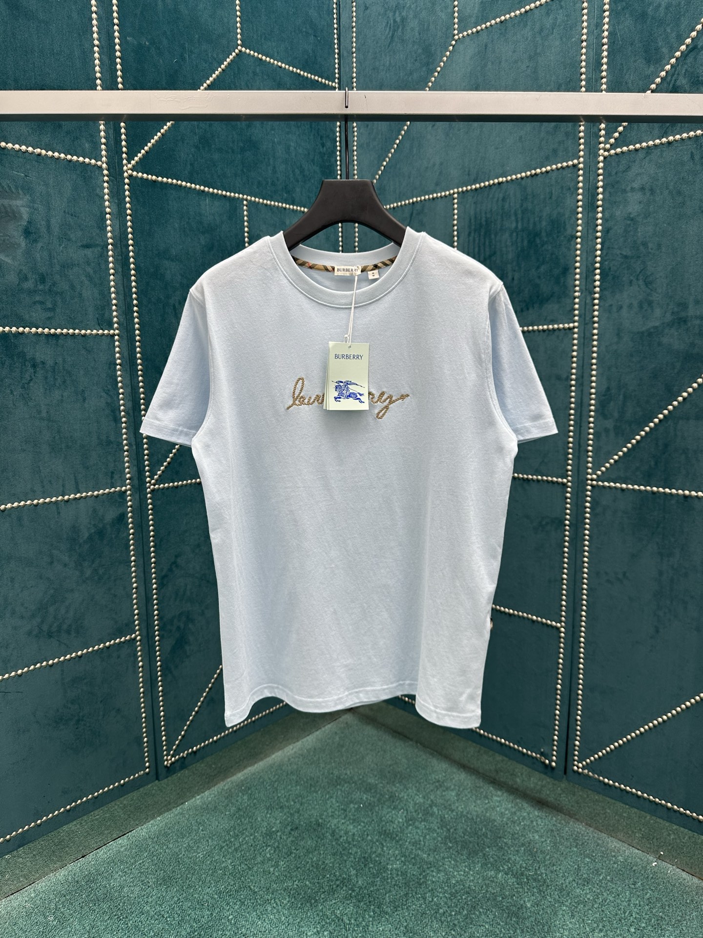 NO:462079,Burberry 25ss new checked equestrian knight logo cotton short-sleeved T-shirt, high-end version!  S.M.L.XL., burberry, T-shirt,tees, t-shirt,alexander wang19860909巴宝莉 25ss新款格纹马术骑士徽标棉质短袖T恤 ,高版本！ 码数S.M.L.XL.,,burberry,T-shirt,tees，t-shirt,alexander wang,Men's clothing