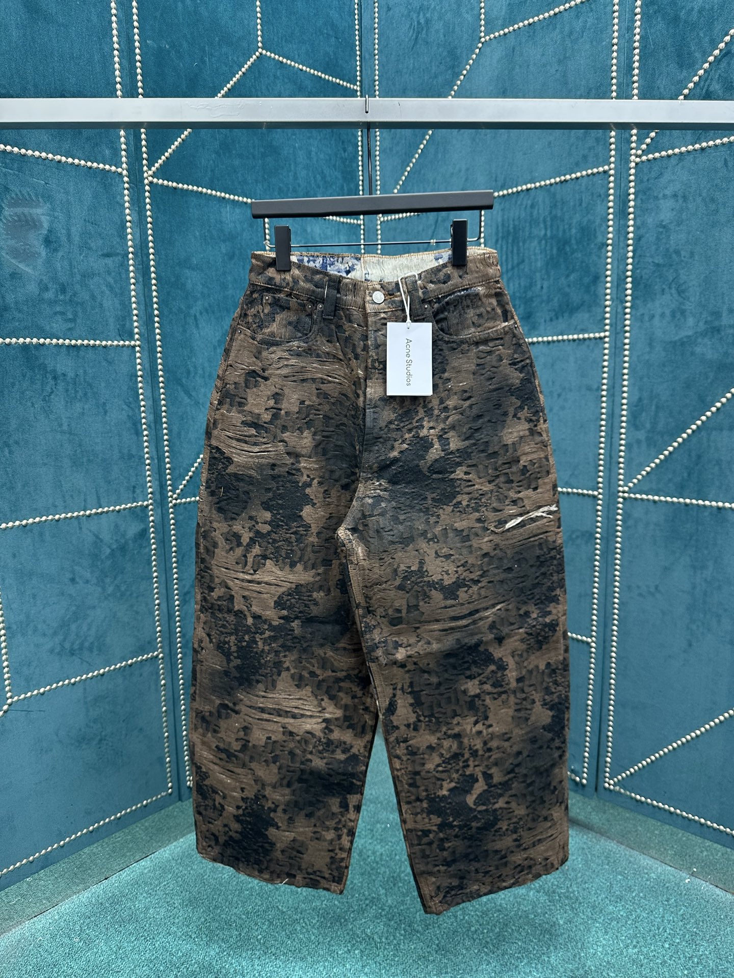 NO:462069,Acne 25ss new super heavy nomadic double-sided full-print essence to remove destruction wasteland style jeans, the same style as men and women, high-end version!  Code number XS.S.M.L.XL.,acne studios,jeans,alexander wang19860909Acne 25ss新款超重磅游牧双面满印精提破坏废土风牛仔裤,男女同款,高版本！ 码数XS.S.M.L.XL.,,acne studios,jeans,alexander wang,Men's clothing