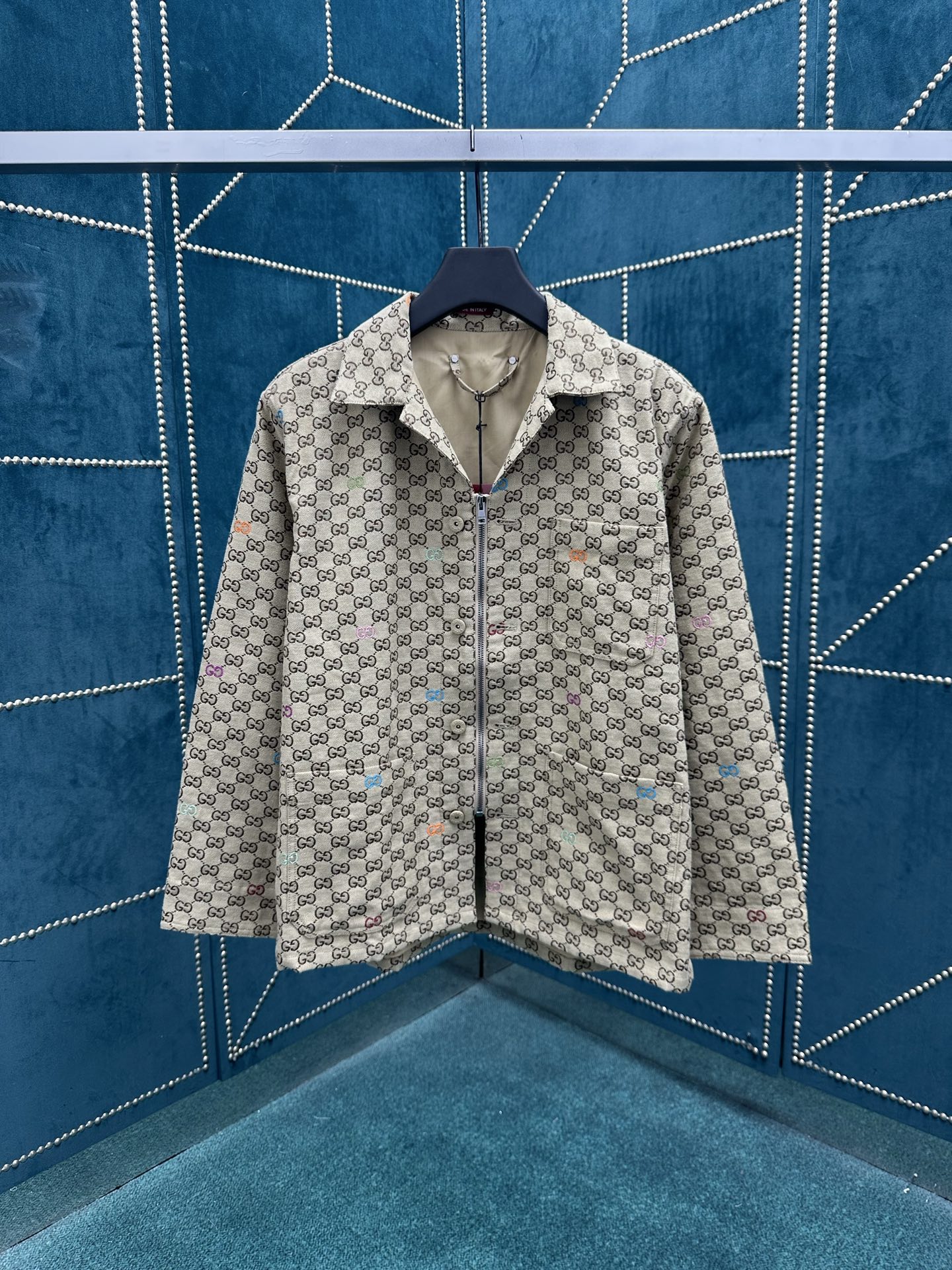 NO:465157,G Home 25ss new jacket is made of camel and dark brown GG canvas, with GG shredded whole body to fully express the unique charm. S.M.L.XL., gucci, jackets & coats, alexander wang19860909G家25ss新款夹克以驼色和深棕色GG帆布匠心打造,通体缀饰GG切丝,尽释别致风韵. 码数S.M.L.XL.,,gucci,jackets & coats,alexander wang,Men's clothing