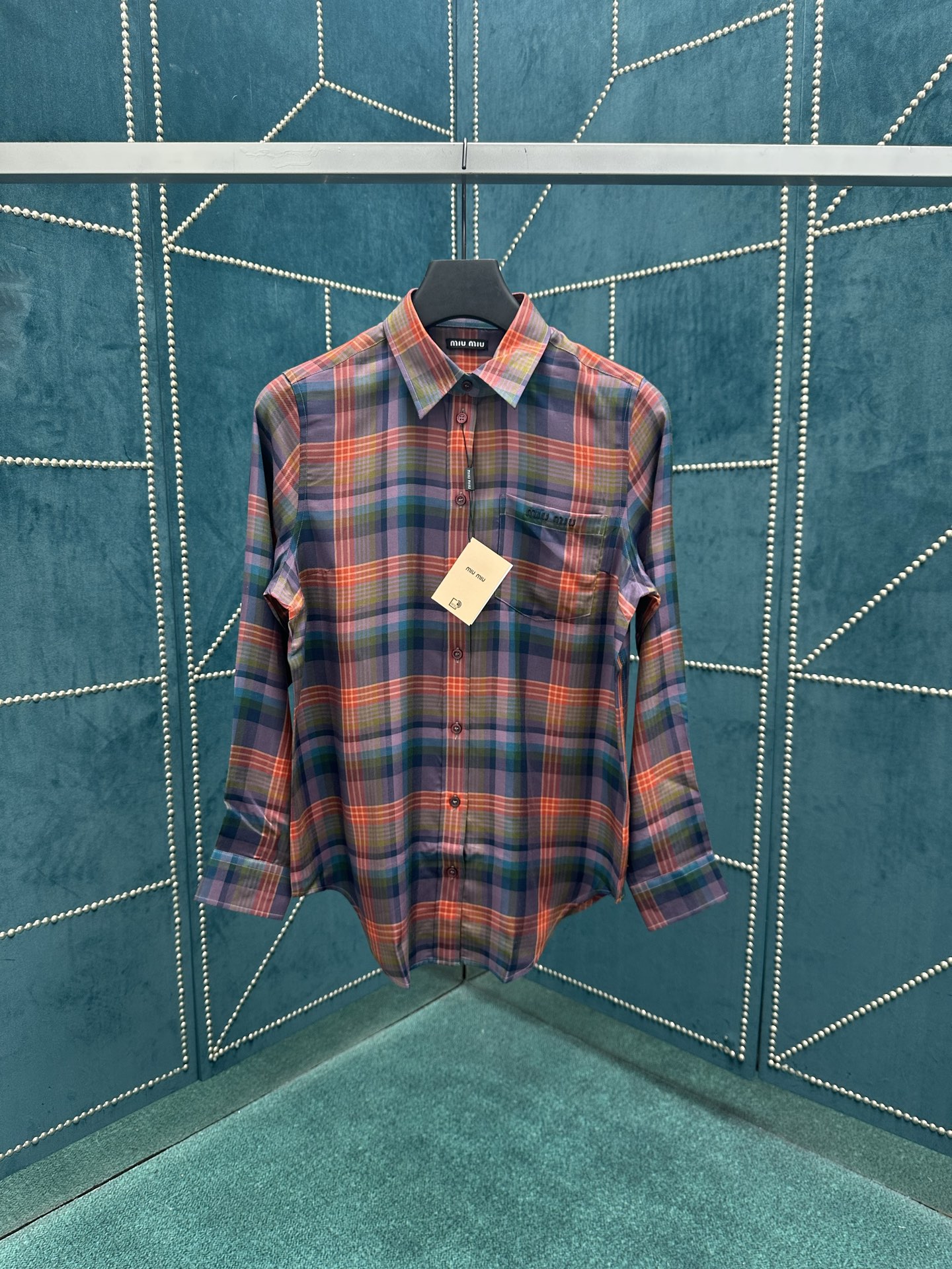 NO:503253,MIUMIU25ss new plaid striped shirt with brand embroidery on the chest Higher version S.M.L., miumiu,shirts,alexander wang19860909MIUMIU25ss新款格子条纹衬衫 胸口带有品牌刺绣 高版本 码数S.M.L.,,miumiu,shirts,alexander wang,Men's clothing