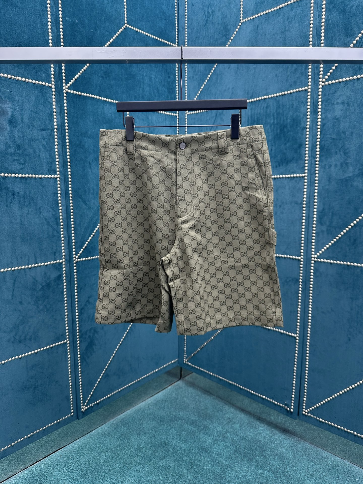 NO:491124,G Home 25ss new shorts are made of forest green canvas, ingeniously embellishing the iconic GG letter interwoven pattern. S.M.L.XL., gucci, shorts, alexander wang19860909G家 25ss新款短裤采用森林绿帆布打造,匠心缀饰标志性GG字母交织图案. 码数S.M.L.XL.,,gucci,shorts,alexander wang,Men's clothing