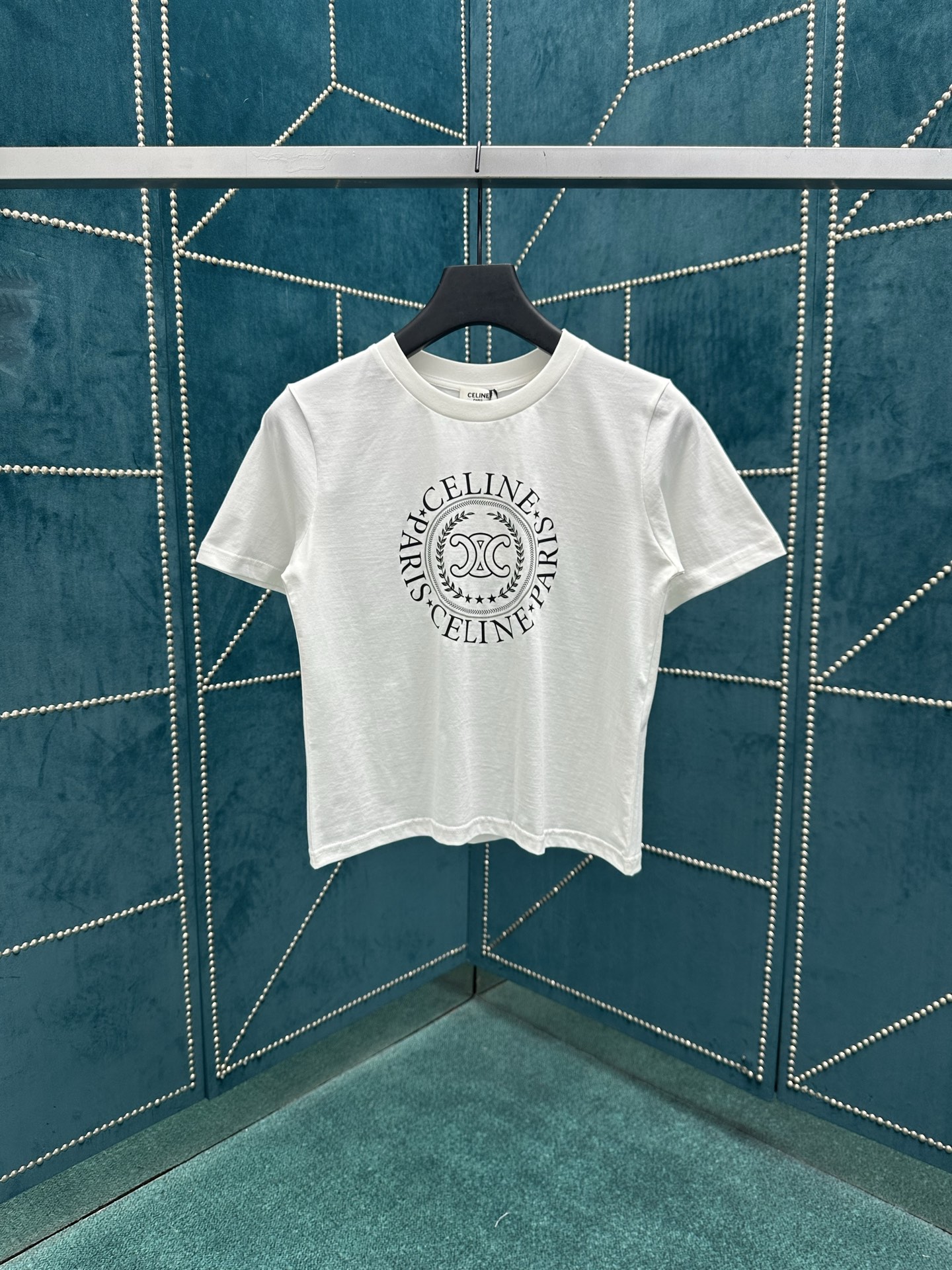 NO:491080,Celine 25ss new letter printed round neck short-sleeved T-shirt high-version women's model S.M.L.XL.,celine, T-shirt,tees, t-shirt,alexander wang19860909赛琳25ss新款字母印花圆领短袖T恤 高版本 女款 码数S.M.L.XL.,,celine,T-shirt,tees，t-shirt,alexander wang,Men's clothing