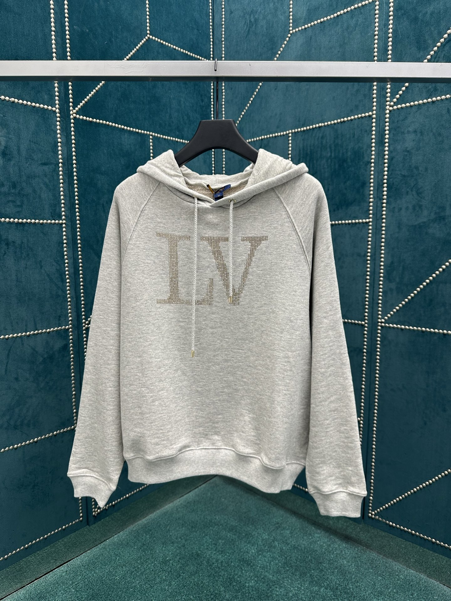 NO:491065,Donkey 25ss new rhinestone letter hooded drawstring long-sleeved sweatshirts, same style for men and women, high-version S.M.L.,,louis vuitton,louis vuitton,hoodie,sweatshirts,hats,alexander wang19860909驴家25ss新款莱茵石字母连帽抽绳长袖卫衣 男女同款 高版本 码数S.M.L.,,louis vuitton,louis vuitton,hoodie,sweatshirts,hats,alexander wang,Men's clothing