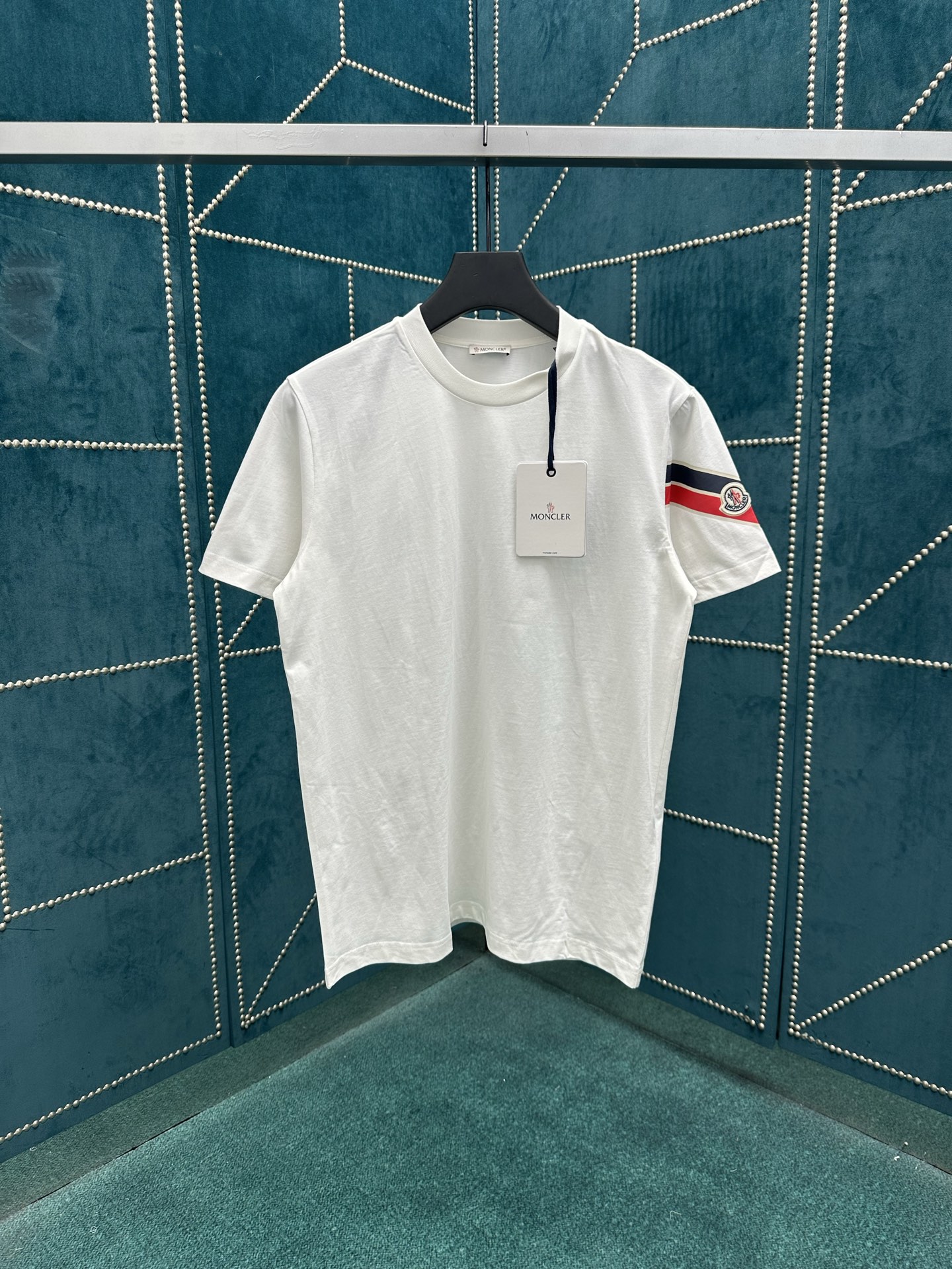 NO:496323,25ss new round neck pullover comfortable loose sleeve edge color block short-sleeved T-shirt men's off-white size S.M.L.XL., Moncler, T-shirt,tees, t-shirt,alexander wang19860909蒙口 25ss新款圆领套头舒适宽松袖边拼色短袖T恤 男款 米白色 码数S.M.L.XL.,,Moncler,T-shirt,tees，t-shirt,alexander wang,Men's clothing