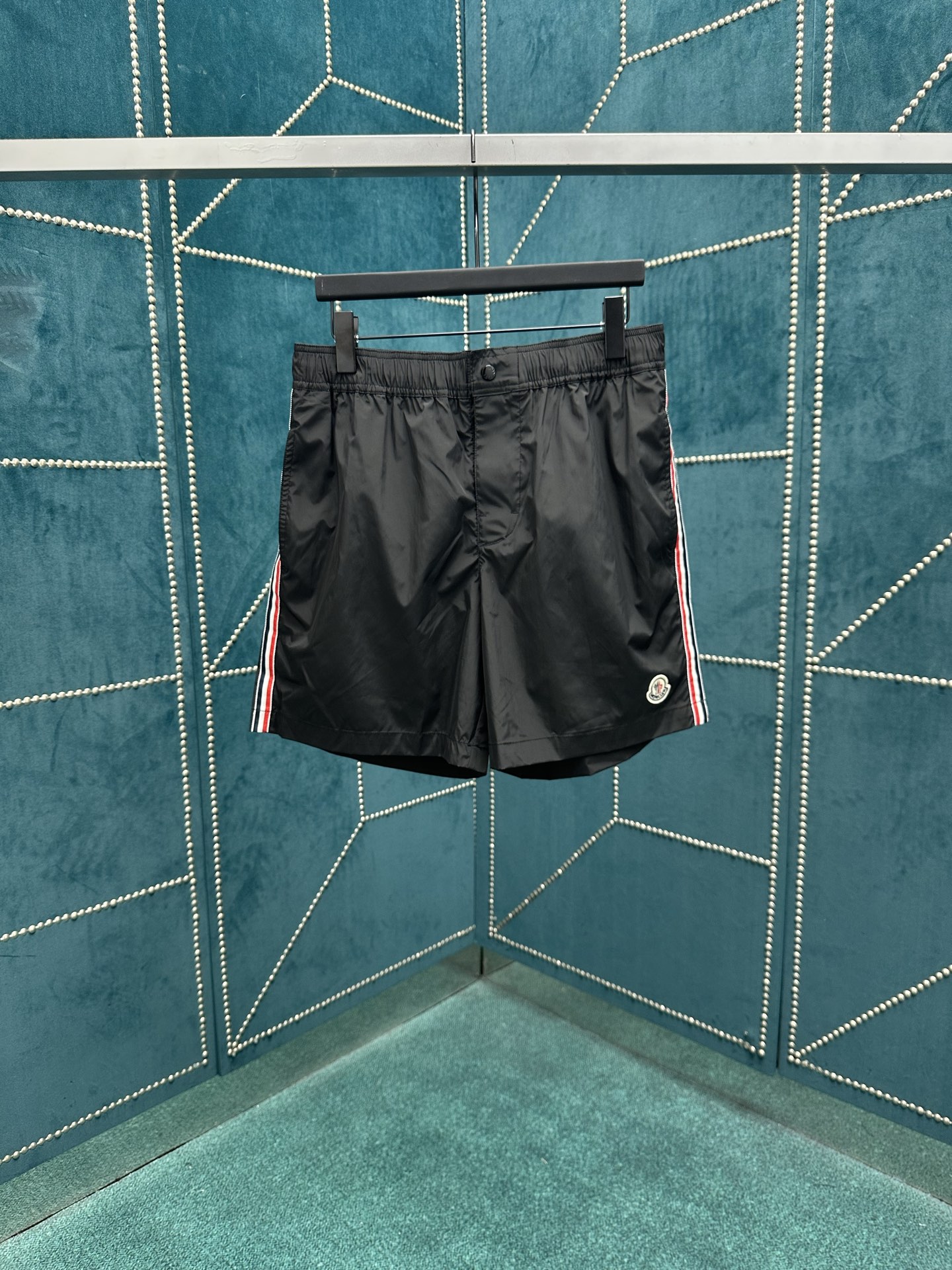 NO:498714,25ss new striped elastic badge design swimming trunks men's black S.M.L.XL., Moncler, alexander wang19860909蒙口25ss新款条纹松紧徽章设计泳裤 男款 黑色 码数S.M.L.XL.,,Moncler,alexander wang,Men's clothing