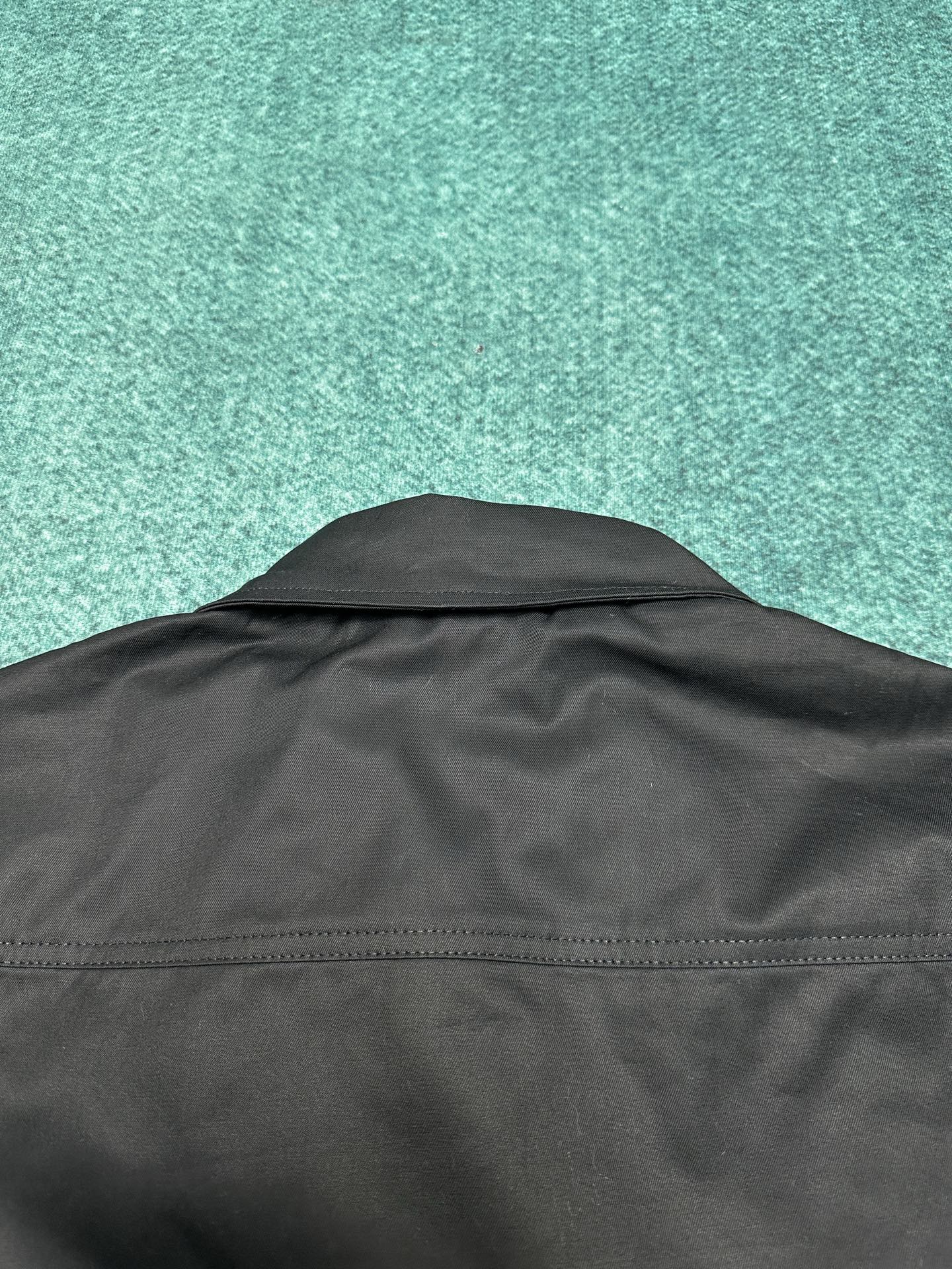 “New P900 G’s Cotton Jacket with Embroidery Detail and Gucci Stamped Markings in Black, Gray, and Green” - 图片 9