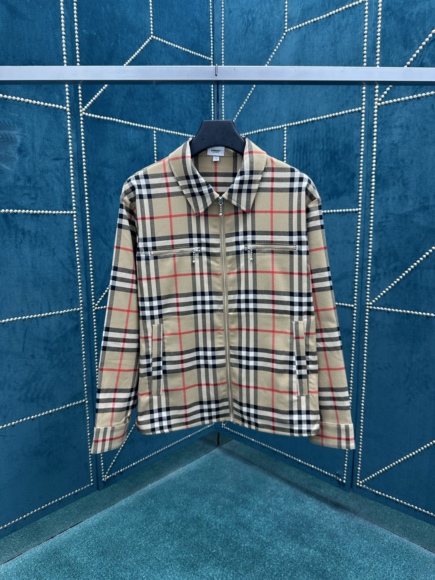 NO:506262,Burberry 25ss new striped jacket bead zipper high-end version same style for men and women!  Count 48.50.52.54.56., burberry, jackets & coats, alexander wang19860909巴宝莉25ss新款条纹夹克 珠子拉链 高版本男女同款！ 码数48.50.52.54.56.,,burberry,jackets & coats,alexander wang,Men's clothing