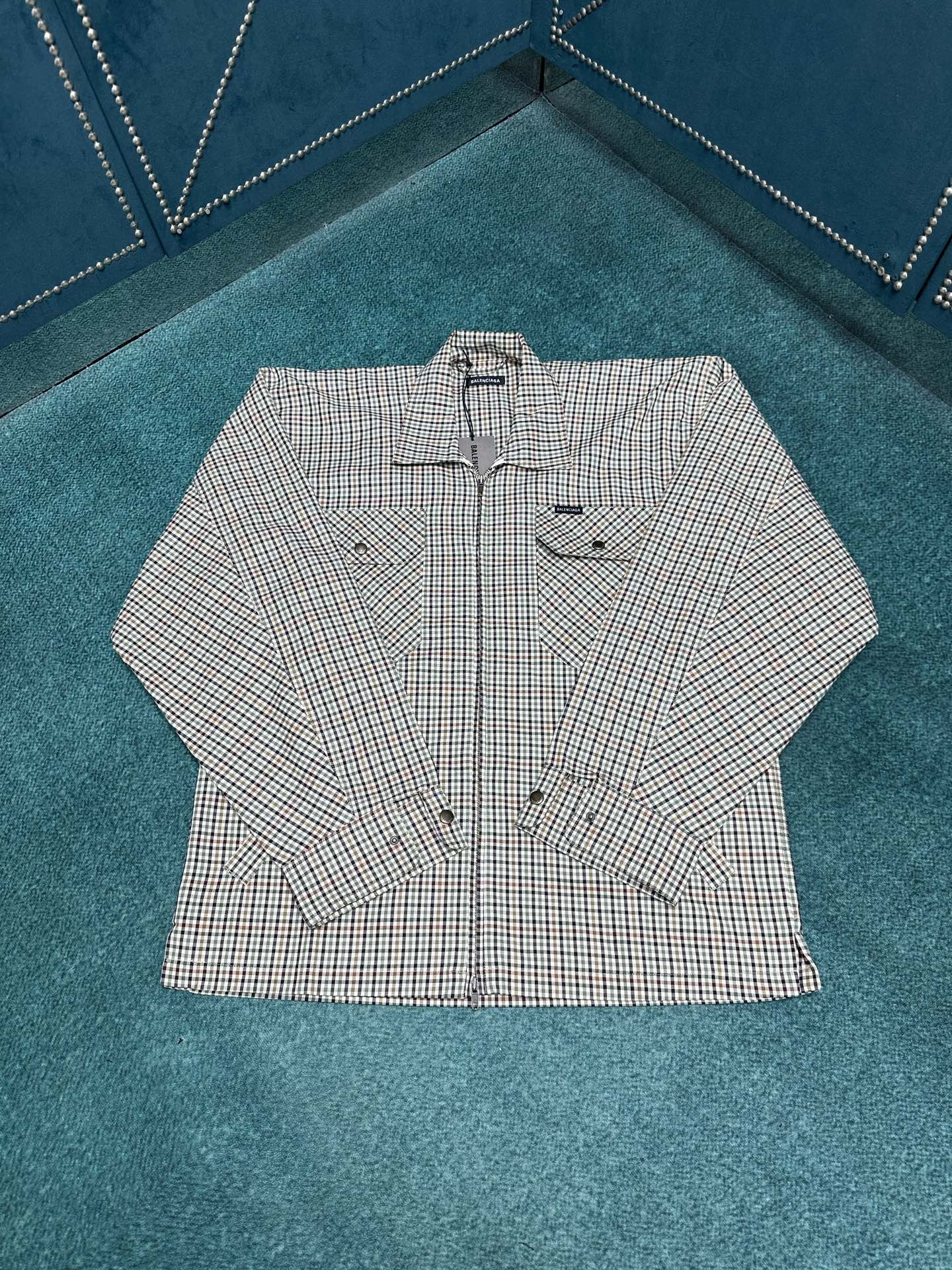 NO:506240,Paris 25ss new plaid flannel zipper long-sleeved shirt loose fit men's size 0.1.2.3.,,shirts,alexander wang19860909巴黎25ss新款格纹法兰绒拉链长袖衬衫 宽松版型 男款 码数0.1.2.3.,,shirts,alexander wang,Men's clothing