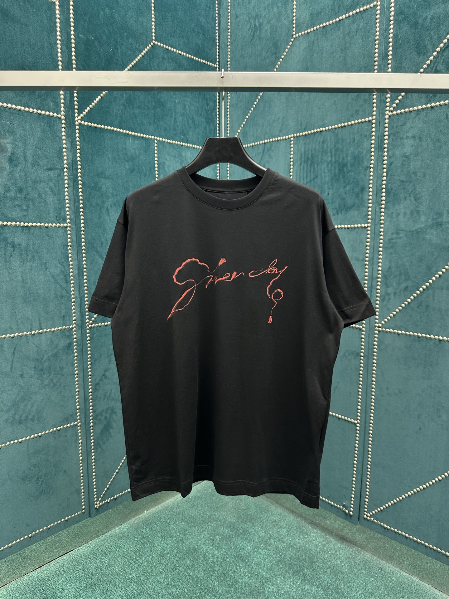NO:512944,Givenchy 25ss new round neck snake pattern short-sleeved T-shirt for men, black high-version S.M.L.XL., givennchy, T-shirt,tees, t-shirt,alexander wang19860909纪梵希 25ss新款圆领蛇纹短袖T恤 男款 黑色高版本 码数S.M.L.XL.,,givenchy,T-shirt,tees，t-shirt,alexander wang,Men's clothing
