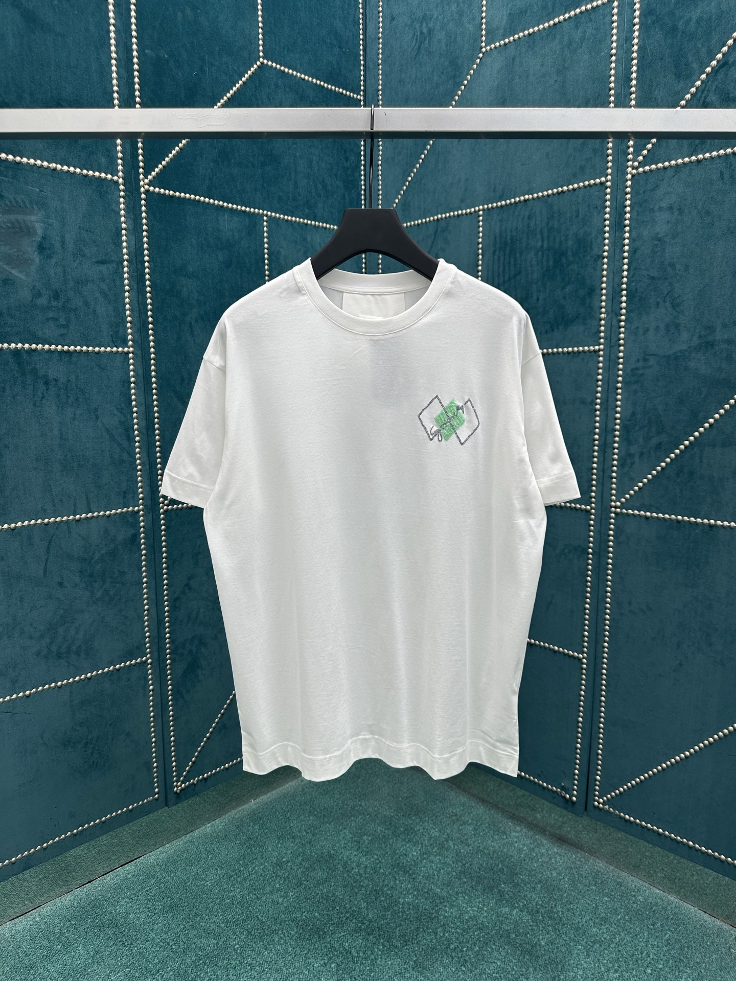 NO:512940,Givenchy 25ss new sequin diamond pullover round neck short-sleeved T-shirt men's white high-version S.M.L.XL., givennchy, T-shirt,tees, t-shirt,alexander wang19860909纪梵希 25ss新款亮片菱形套头圆领短袖T恤 男款 白色 高版本 码数S.M.L.XL.,,givenchy,T-shirt,tees，t-shirt,alexander wang,Men's clothing