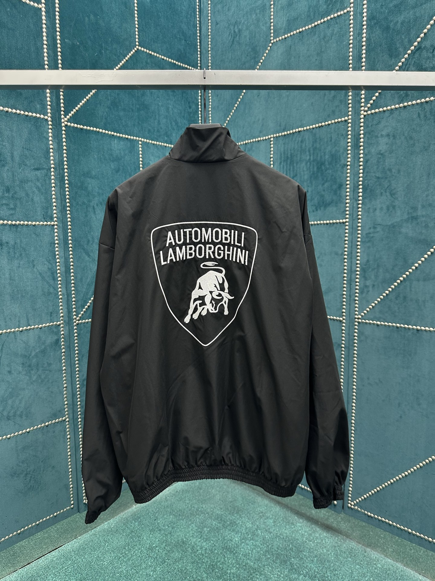 巴黎 25ss新款Automobili Lamborghini 联名款 兰博基尼纯色运动夹克外套 宽松版