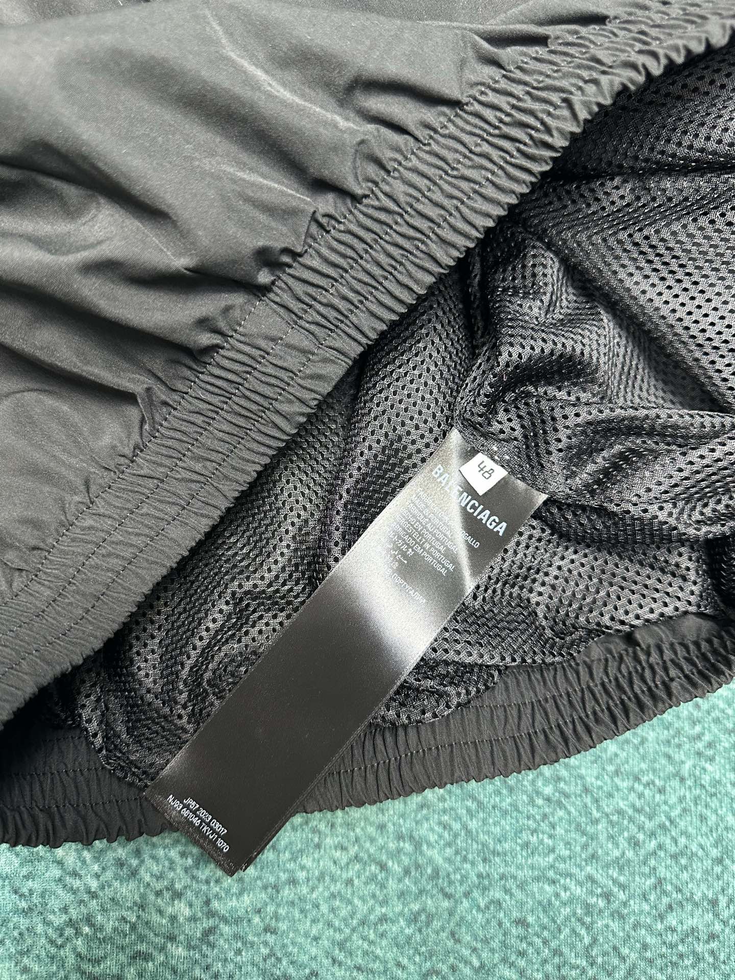 巴黎 25ss新款Automobili Lamborghini 联名款 兰博基尼纯色运动夹克外套 宽松版