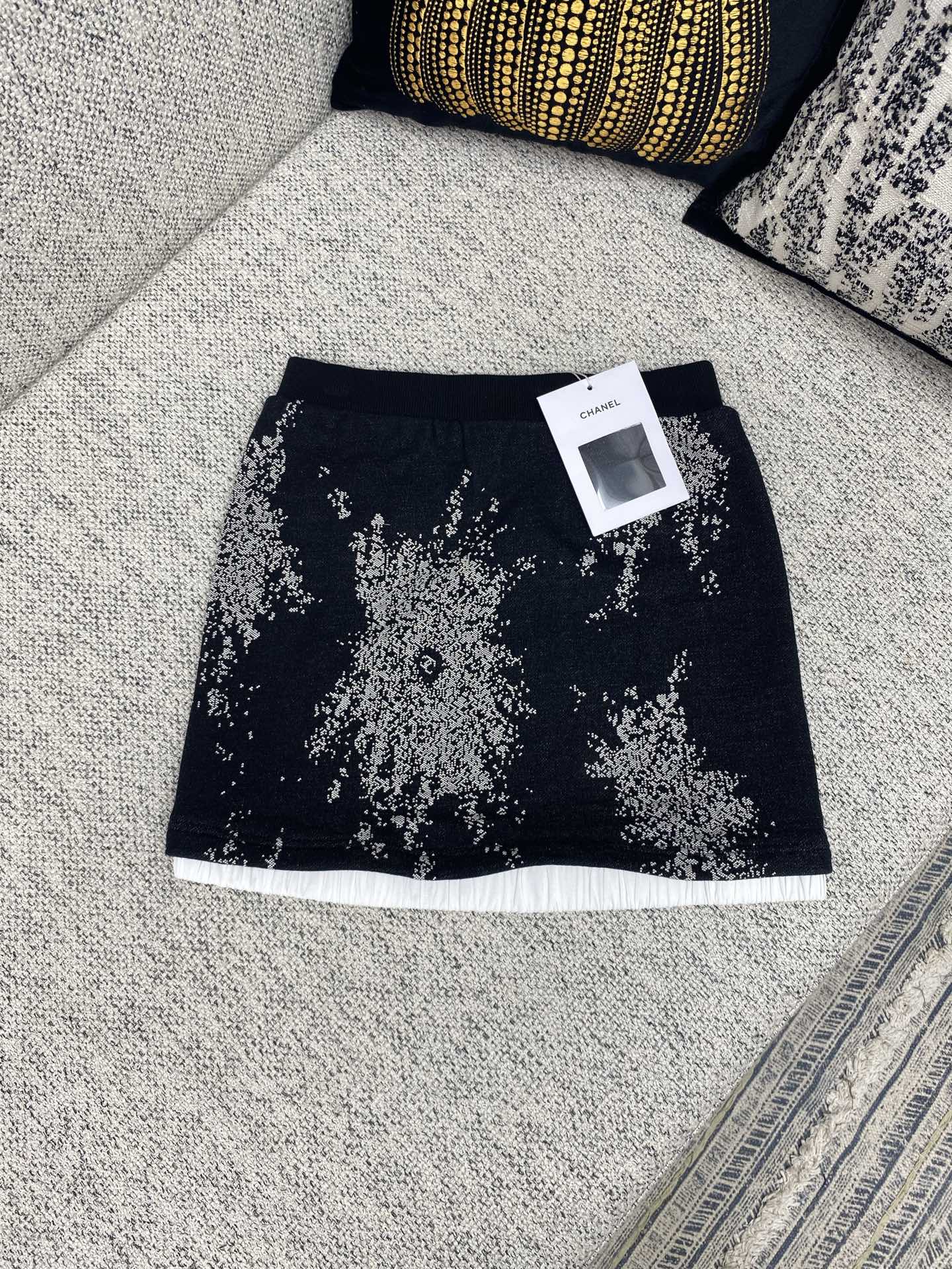 NO:520557,Chanel 25ss new autumn and winter trailer series solid color cotton skirt casual short skirt women's size S.M.L., chanel, skirts, alexander wang19860909香奈儿25ss新款秋冬预告系列 纯色棉质半身裙休闲短裙 女款 码数S.M.L.,,chanel,skirts,alexander wang,Men's clothing