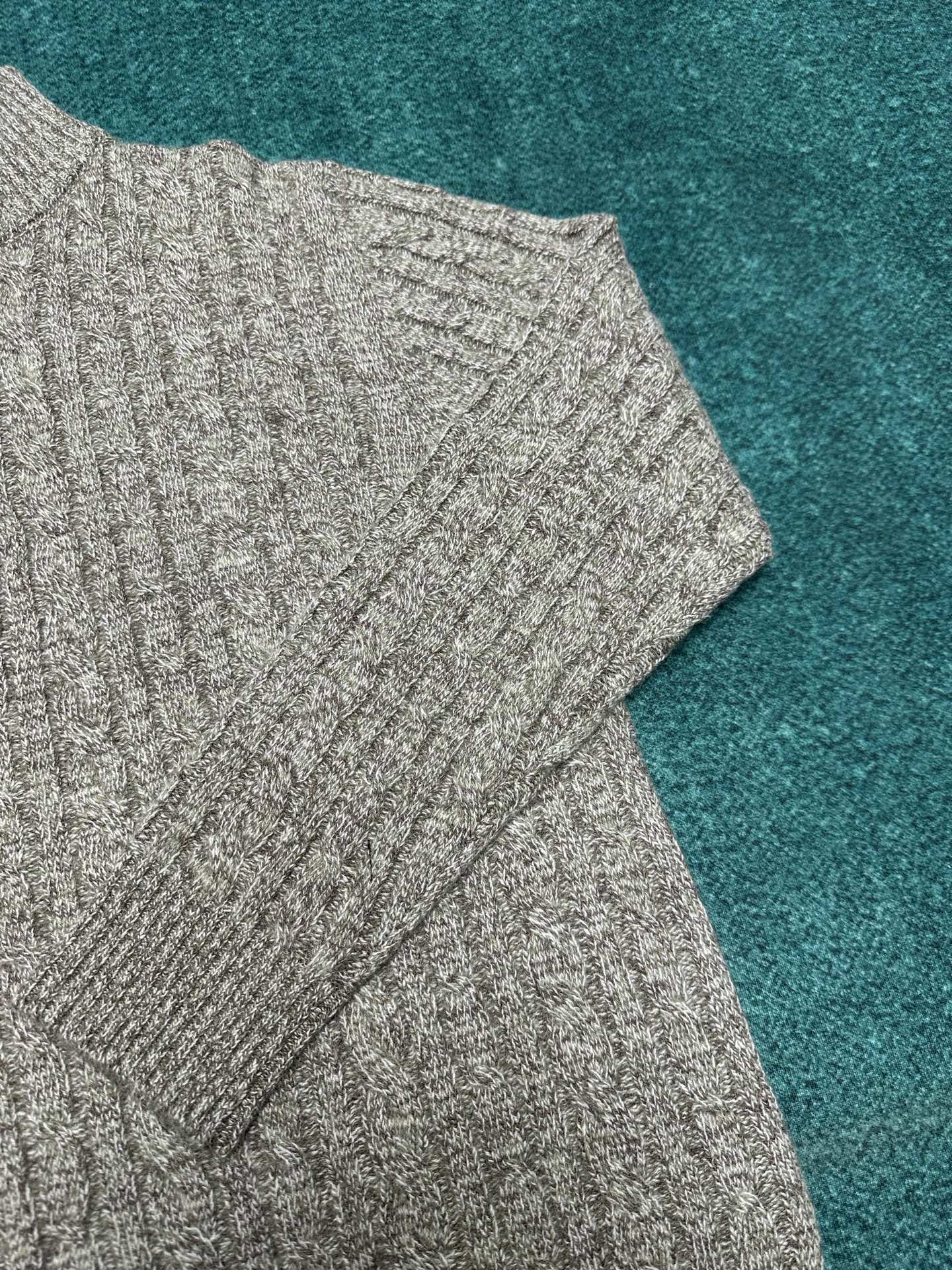 lP🆕 25ss新款拉链纯色长袖羊绒衫 男款 咖色码数：S.M.L.