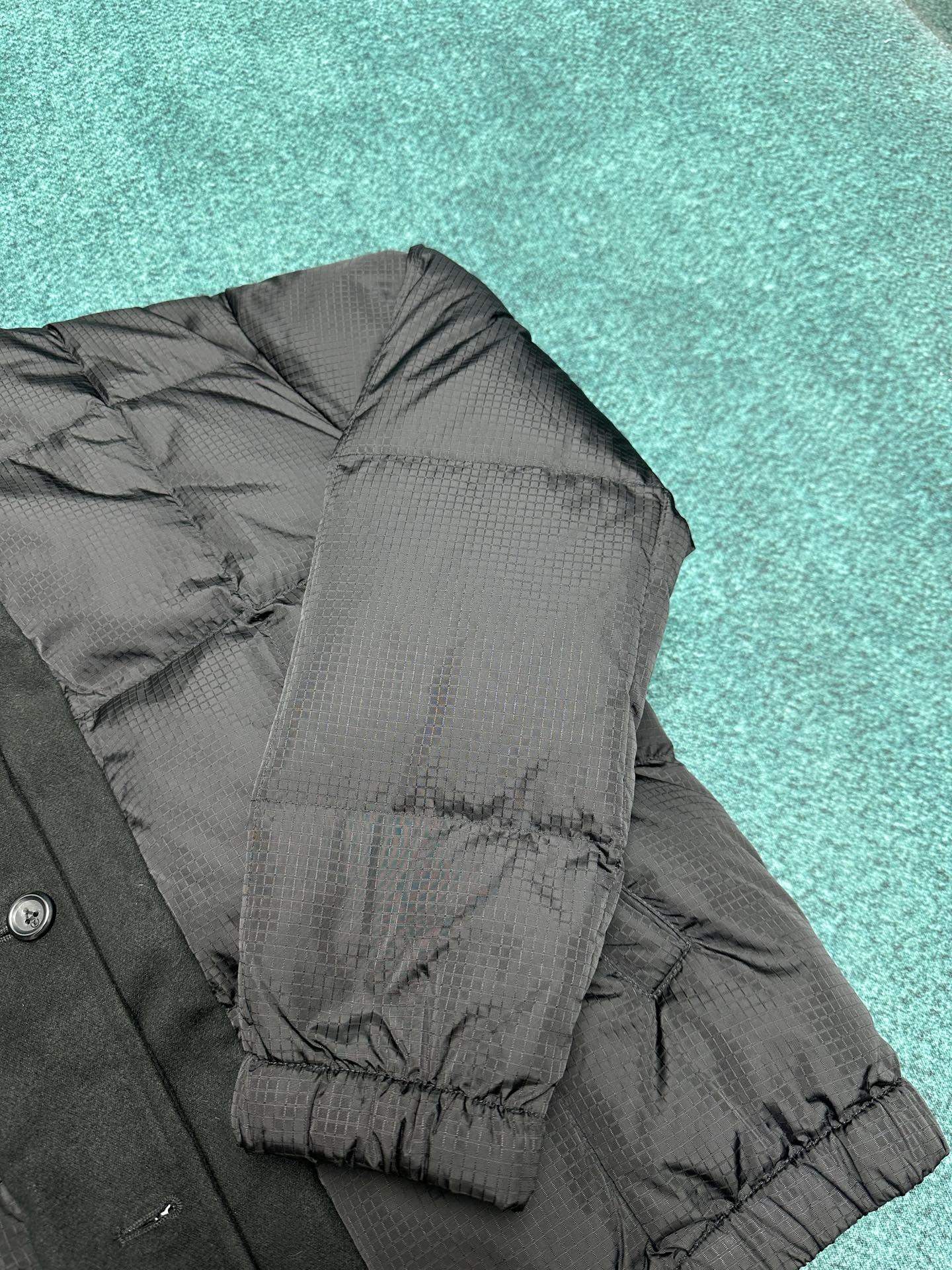 驴家 25ss新款拉链夹克取材轻盈防水锦纶塔夫绸，为休闲廓形含蓄融入 Monogram 元素，搭配工致拉