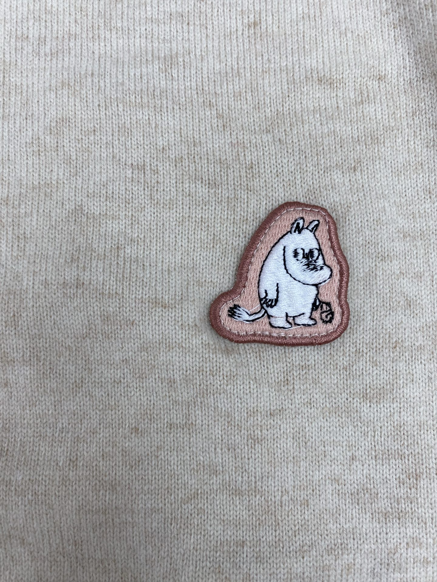 Acne 25ss新款STUDIOS X MOOMIN 牦牛毛开衫 此款圆领开衫为 Acne Studi