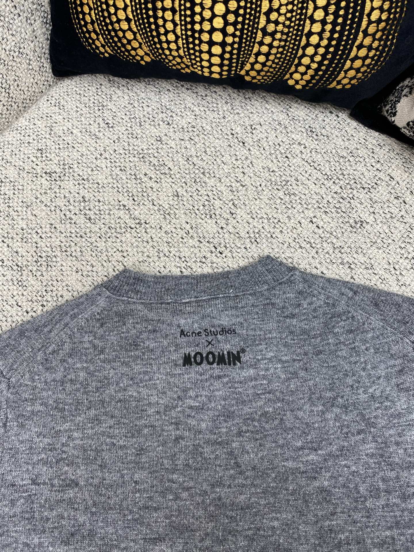Acne 25ss新款STUDIOS X MOOMIN 牦牛毛开衫 此款圆领开衫为 Acne Studi