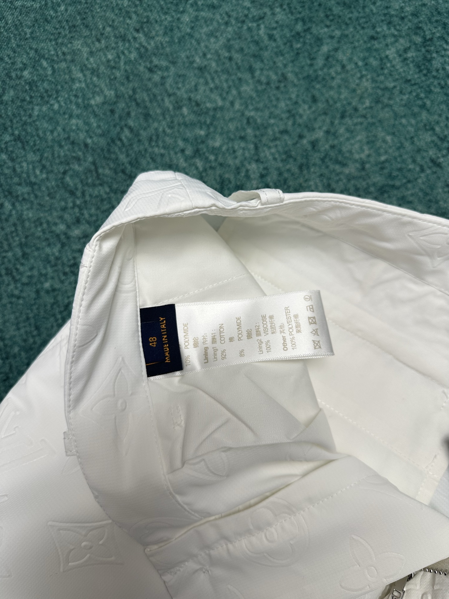 驴家 25ss新款棉质休闲裤铺陈全幅 Macro Monogram 压纹提花，映现别致浮雕效果。可搭配衬