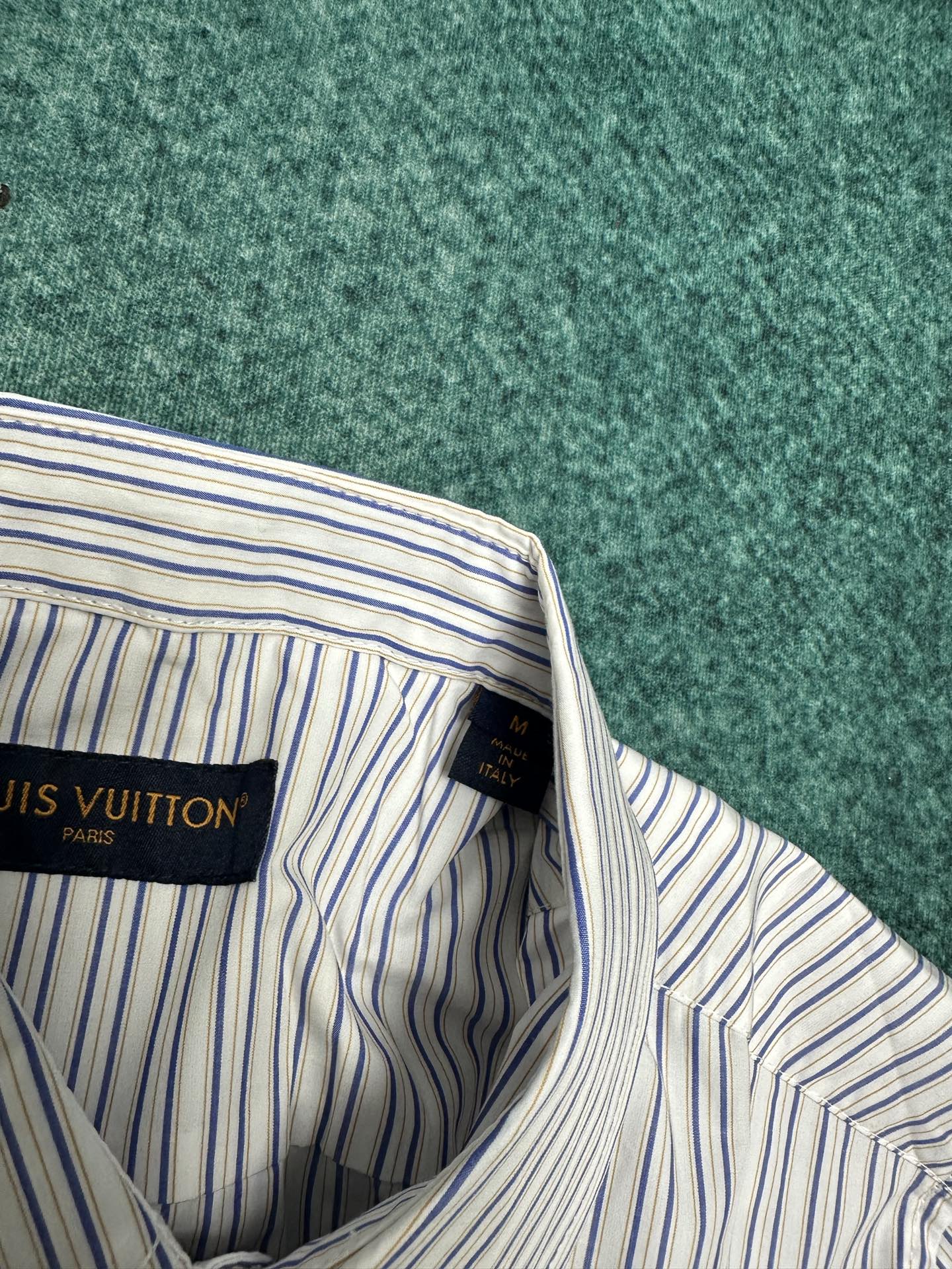 驴家 25ss新款字母条纹印花别针单排扣长袖衬衫 男款 高版本码数：S.M.L.XL.