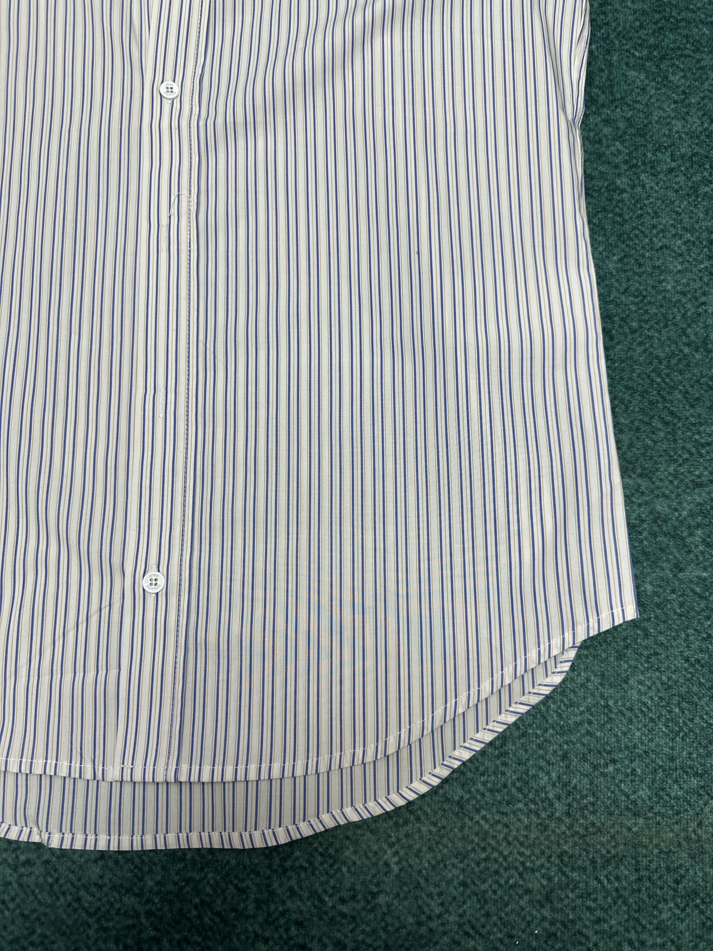 驴家 25ss新款字母条纹印花别针单排扣长袖衬衫 男款 高版本码数：S.M.L.XL.