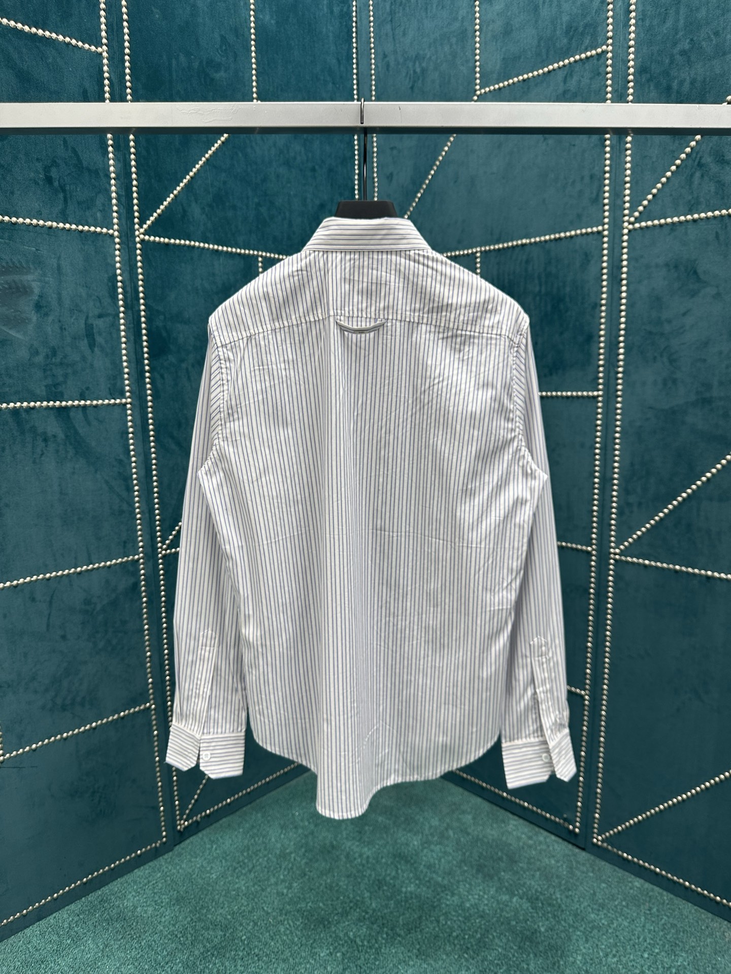 驴家 25ss新款字母条纹印花别针单排扣长袖衬衫 男款 高版本码数：S.M.L.XL.