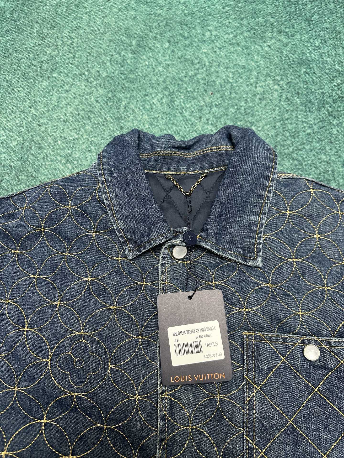 驴家 25ss新款牛仔工装束腰夹克出自 2025 秋冬秀场 Pharrell Williams 与 Ni