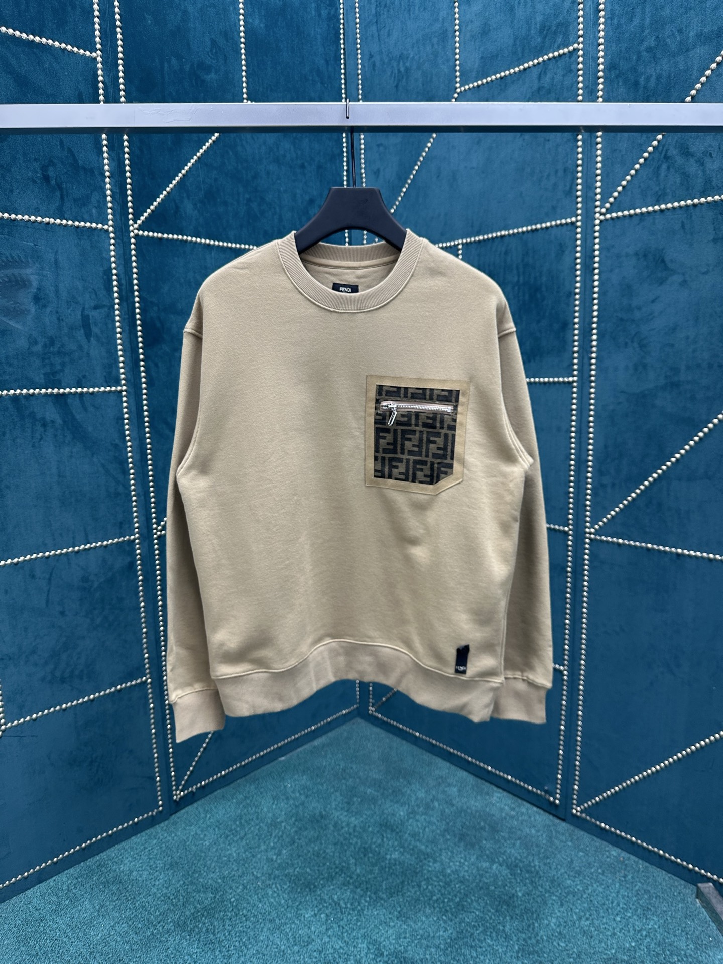 芬迪 25ss新款字母印花圆领宽松长袖卫衣 男款 米色码数：XS.S.M.L.