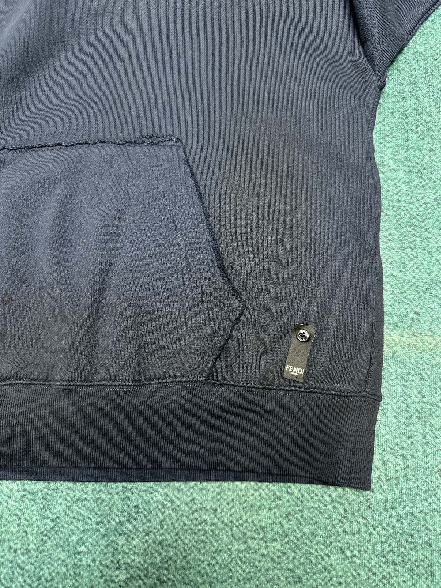 芬迪 25ss新款水洗渐变效果字母Logo徽标长袖卫衣 男款 蓝色码数：XXS.XS.S.M.