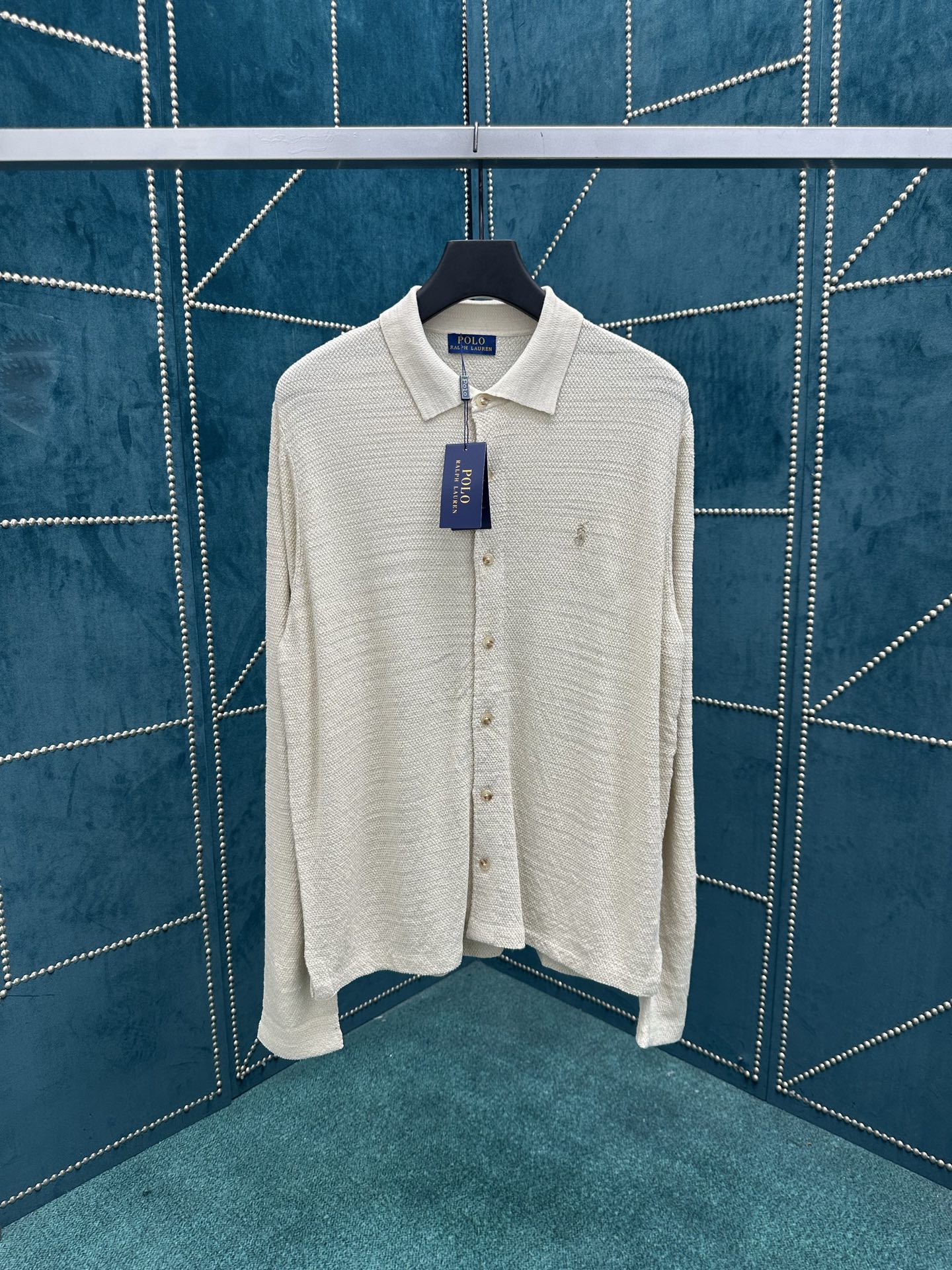 NO:524969,Polo 25 new solid color lapel single-breasted long-sleeved shirt men's new stone color S.M.L.XL.,,shirts,alexander wang19860909Polo 25新款纯色翻领单排扣长袖衬衫 男款 新石色 码数S.M.L.XL.,,shirts,alexander wang,Men's clothing